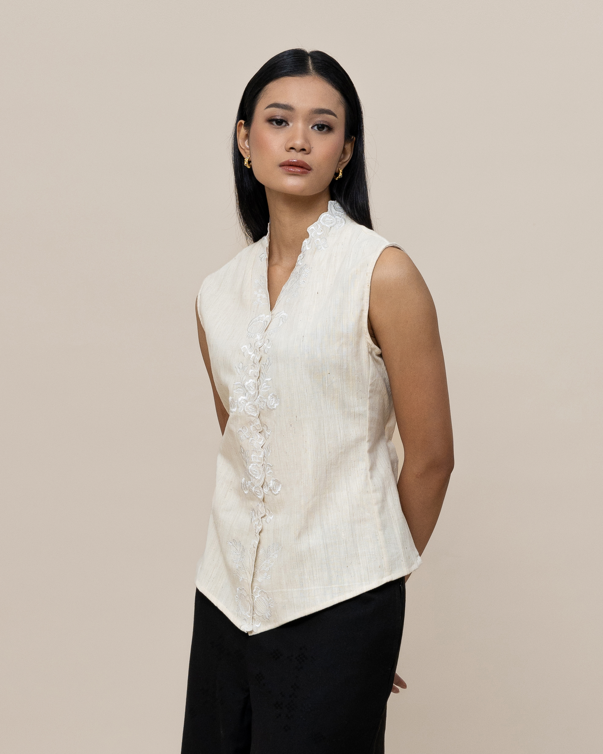 SUKKHA CITTA | KAPAS - Embroidered Kebaya Vest