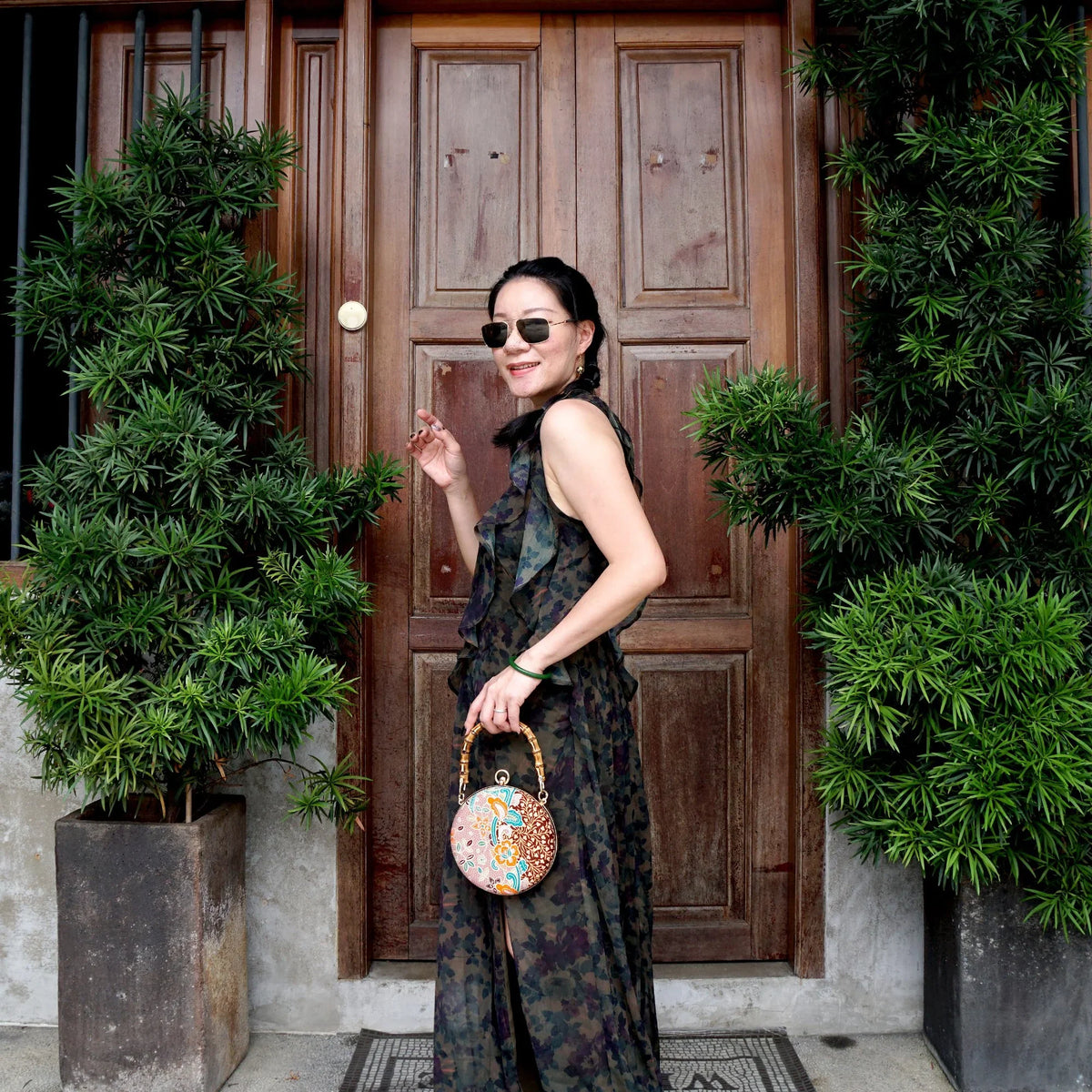 COCOONESE | Round Hard Case Bamboo Handle Bag - Kawung (BN)