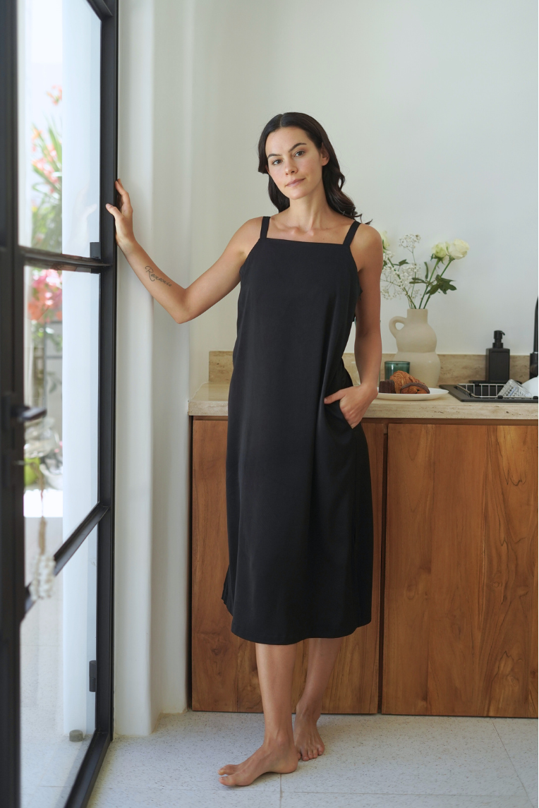 OLIVE BASICS | Hannah Reversible Midi Dress