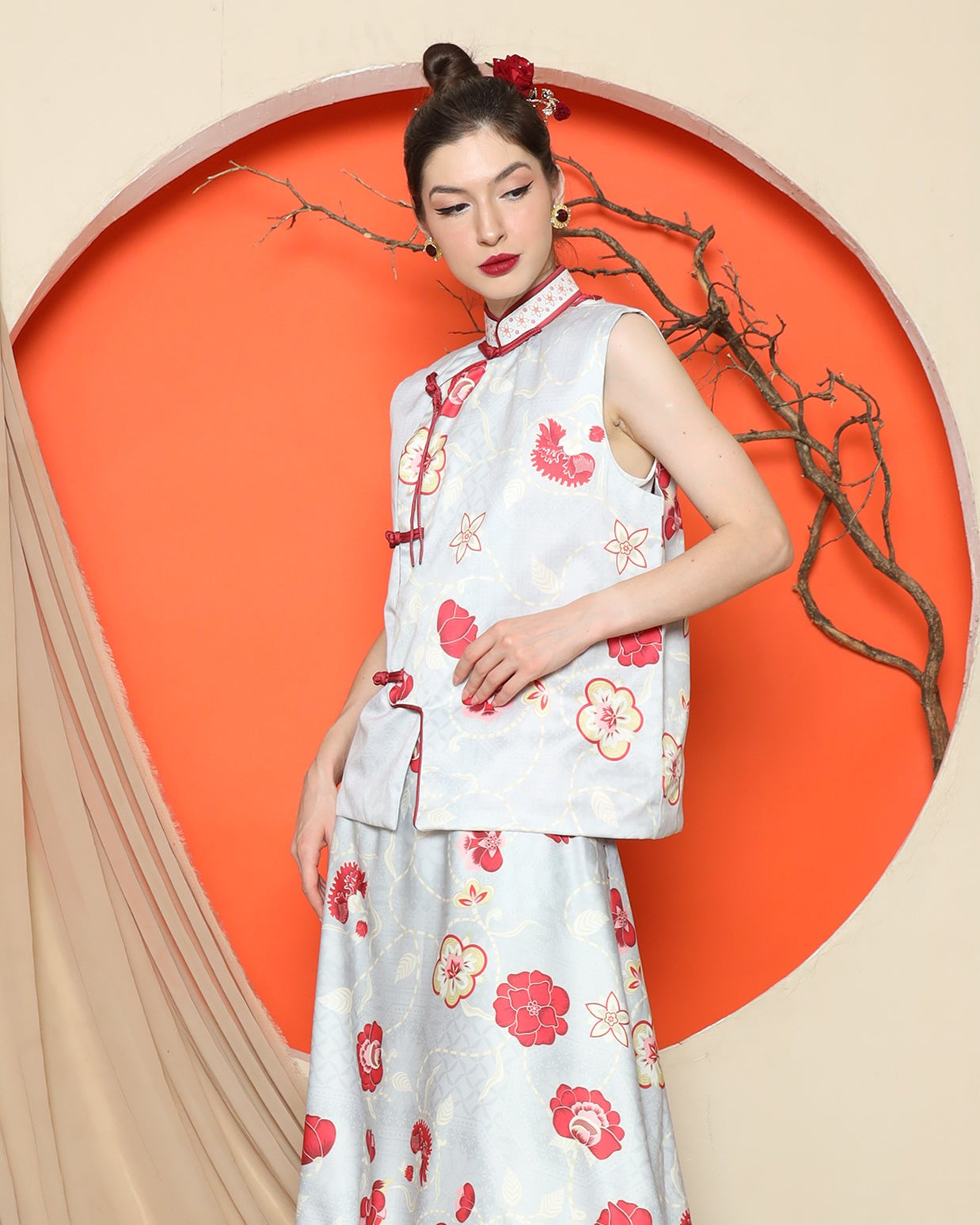 KANZI COLLECTION | Grey Cheongsam Floral Vest With Floral Skirt