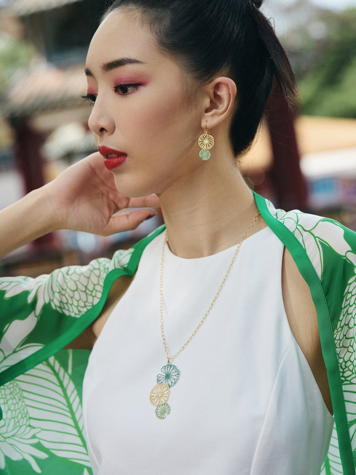 EMBRACE JEWELLERY | Lily Pad Earrings