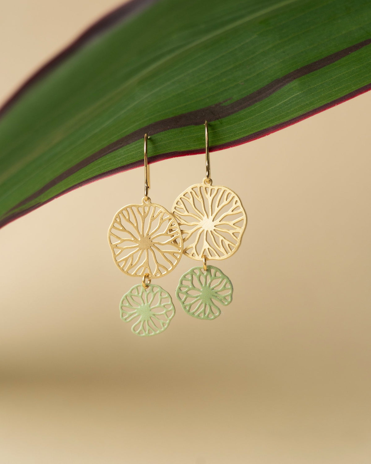 EMBRACE JEWELLERY | Lily Pad Earrings