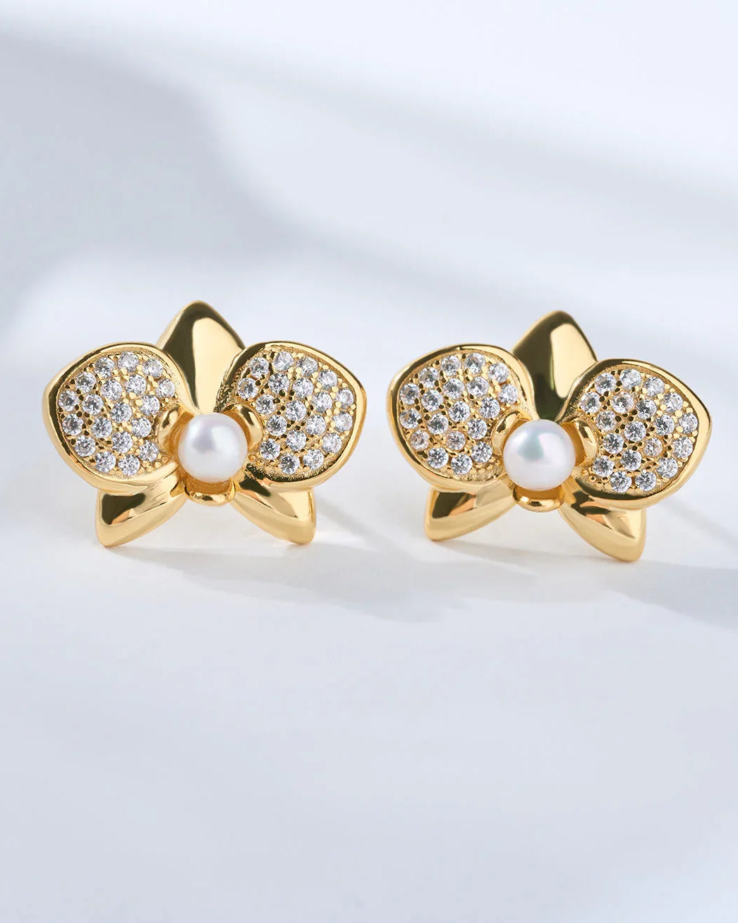 PEARLY LUSTRE | Top Grade Freshwater Pearl Earrings WE00851 | ORCHID