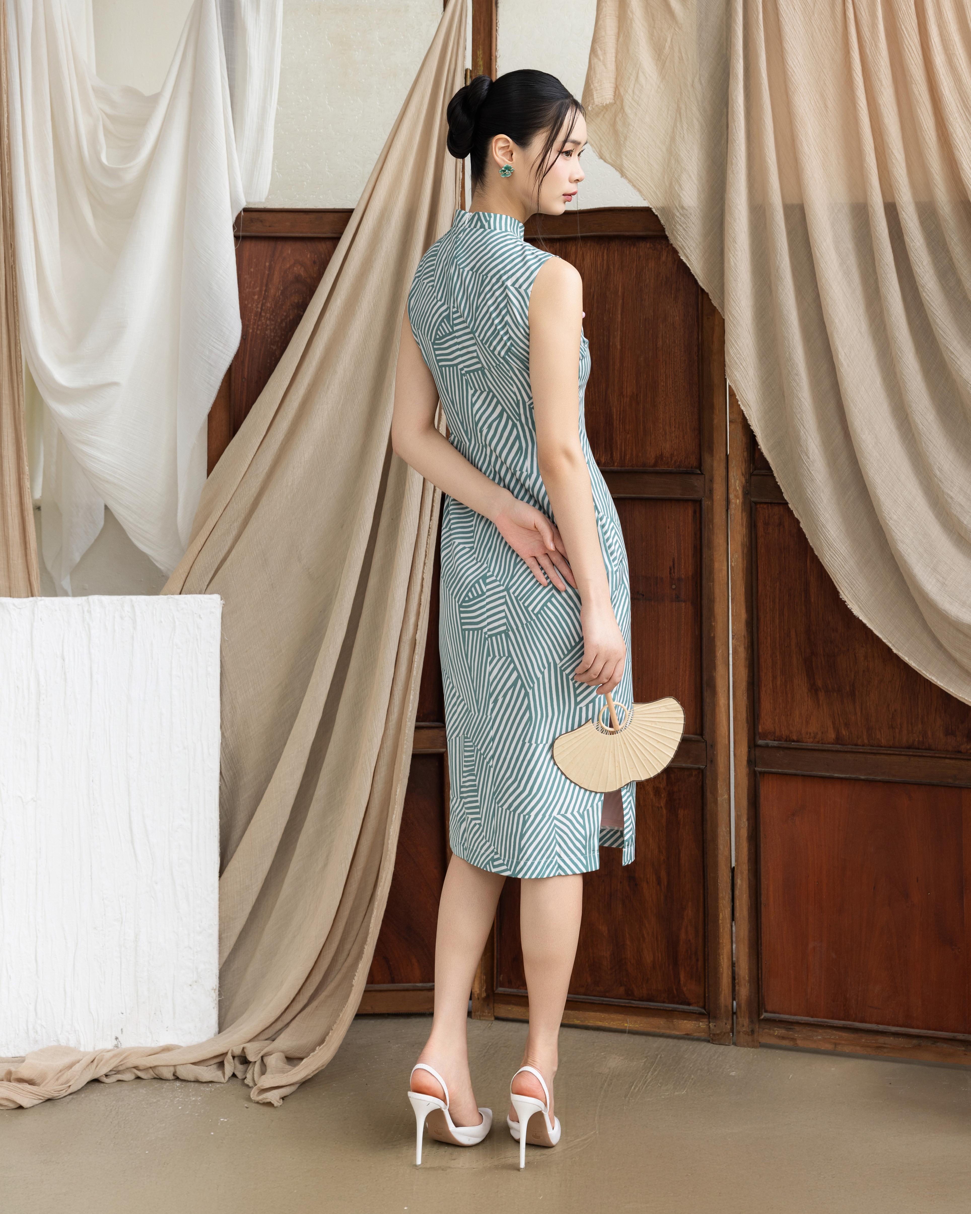 DOTTED LINE | Nancy Cheongsam Dress