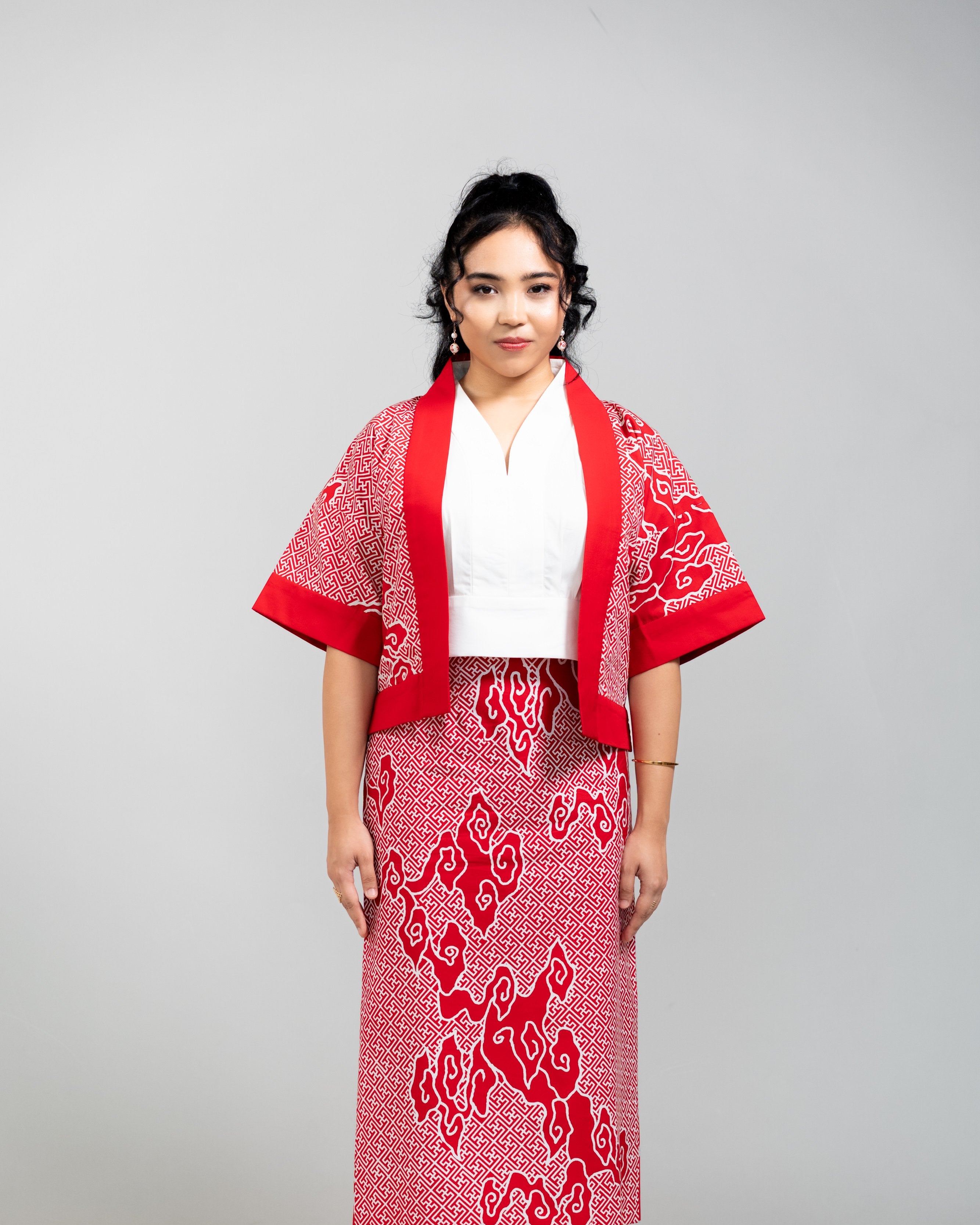 STUDIO GYPSIED | Batik Crop Jacket In Tumbuh Saga Seed Red