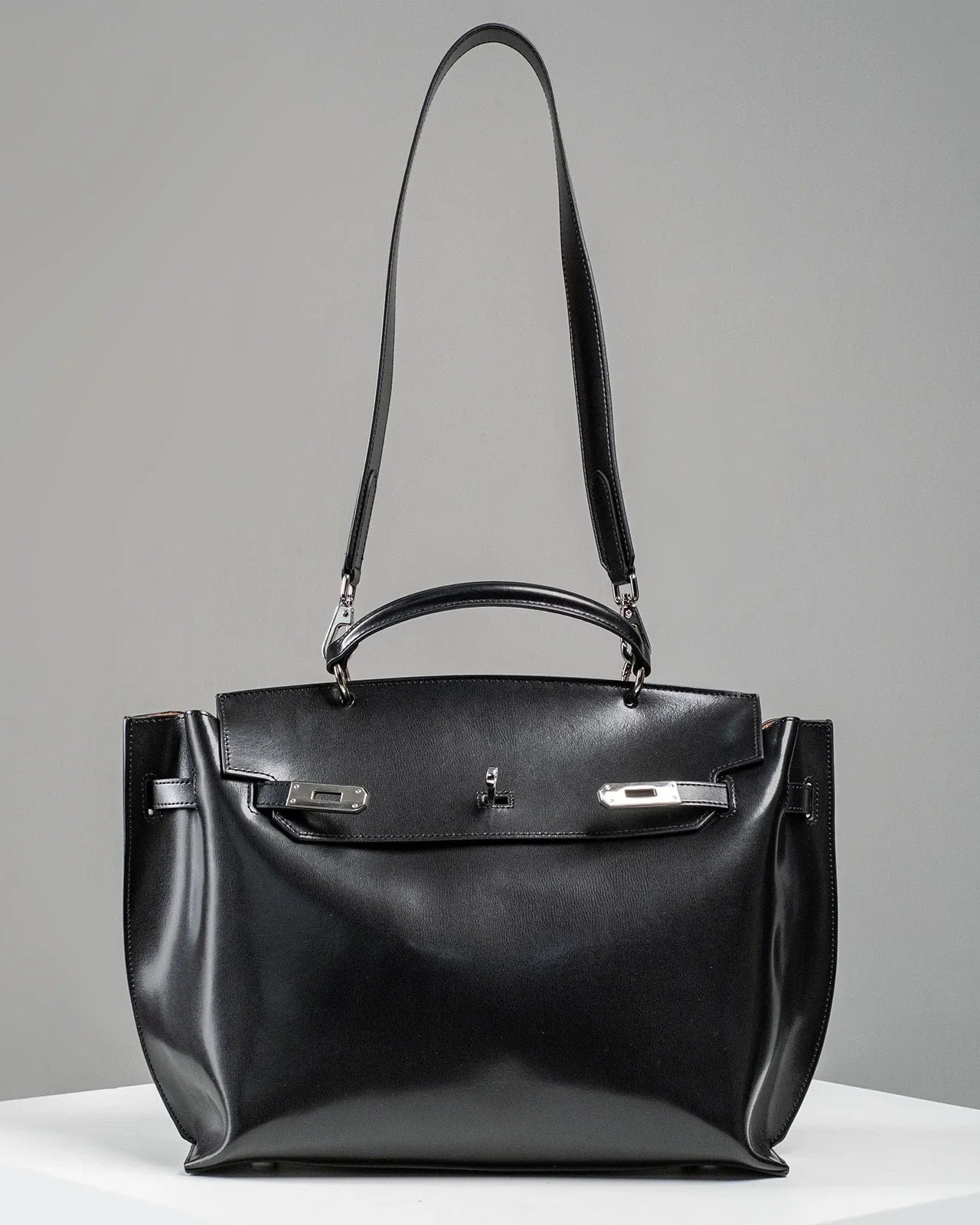 WU HAUS | Le H Lightweight Black Cow Leather Carryall (PRE-ORDER)
