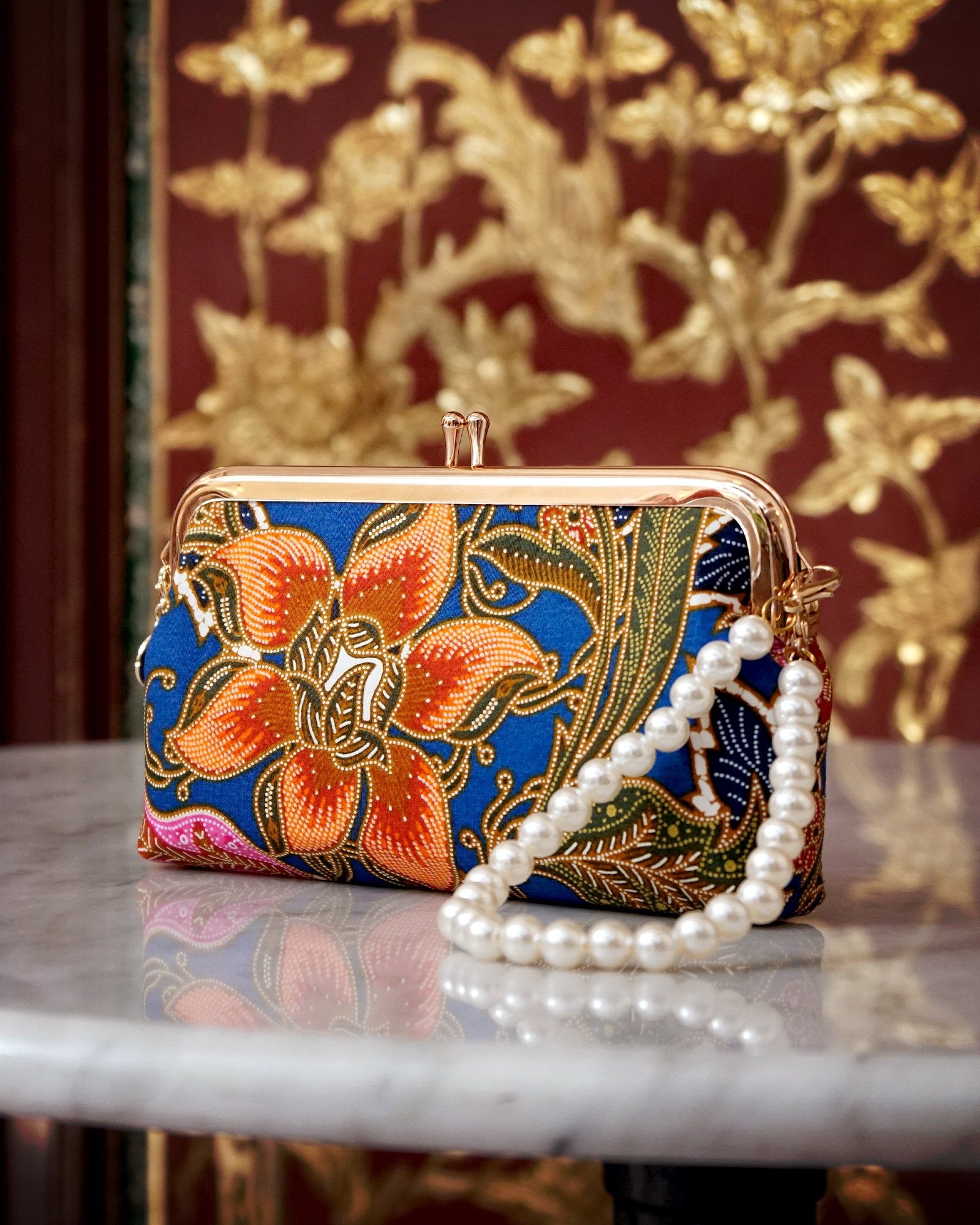 COCOONESE | Wristlet Pouch - Epiphyllum (BL)