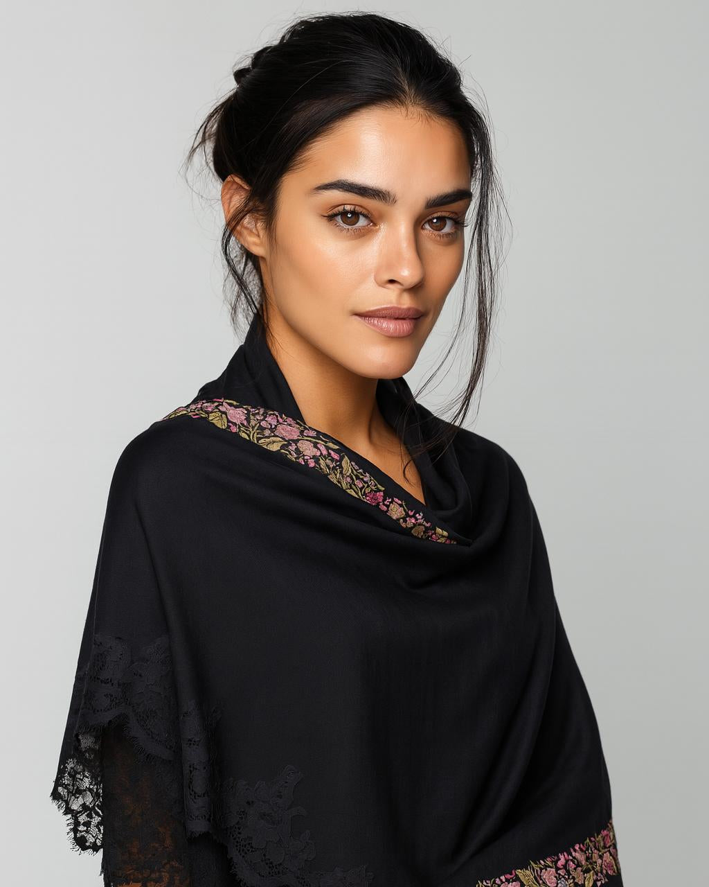 QUEENMARK | Maj Assortment 1 Black Flower Birds