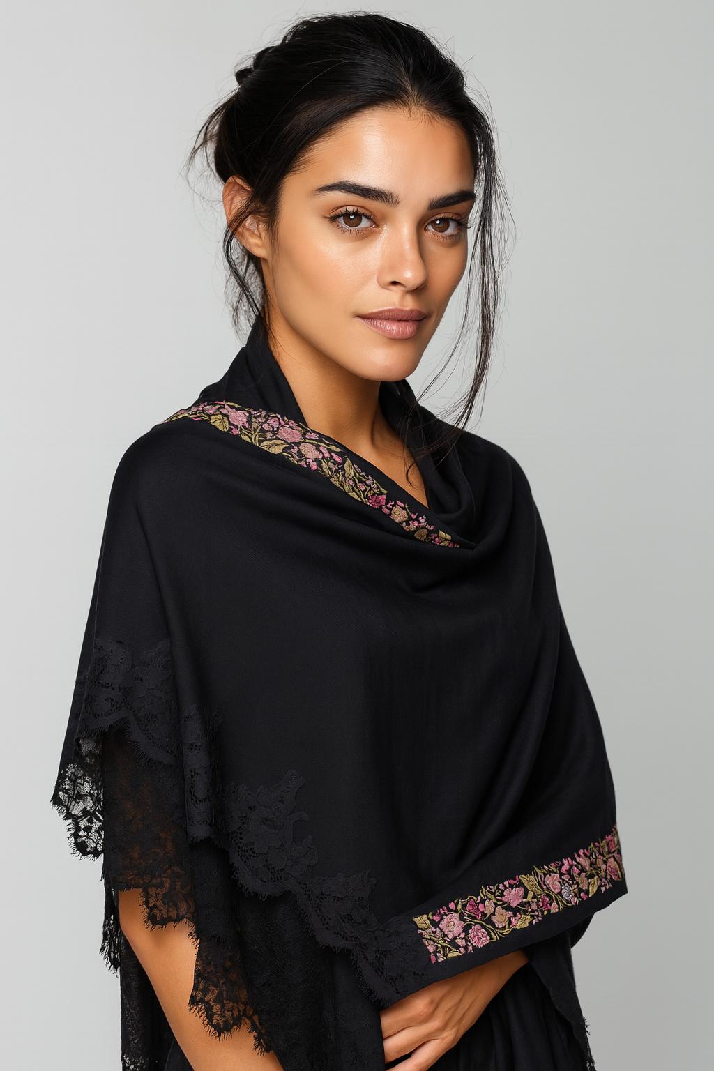 QUEENMARK | Maj Assortment 1 Black Flower Birds