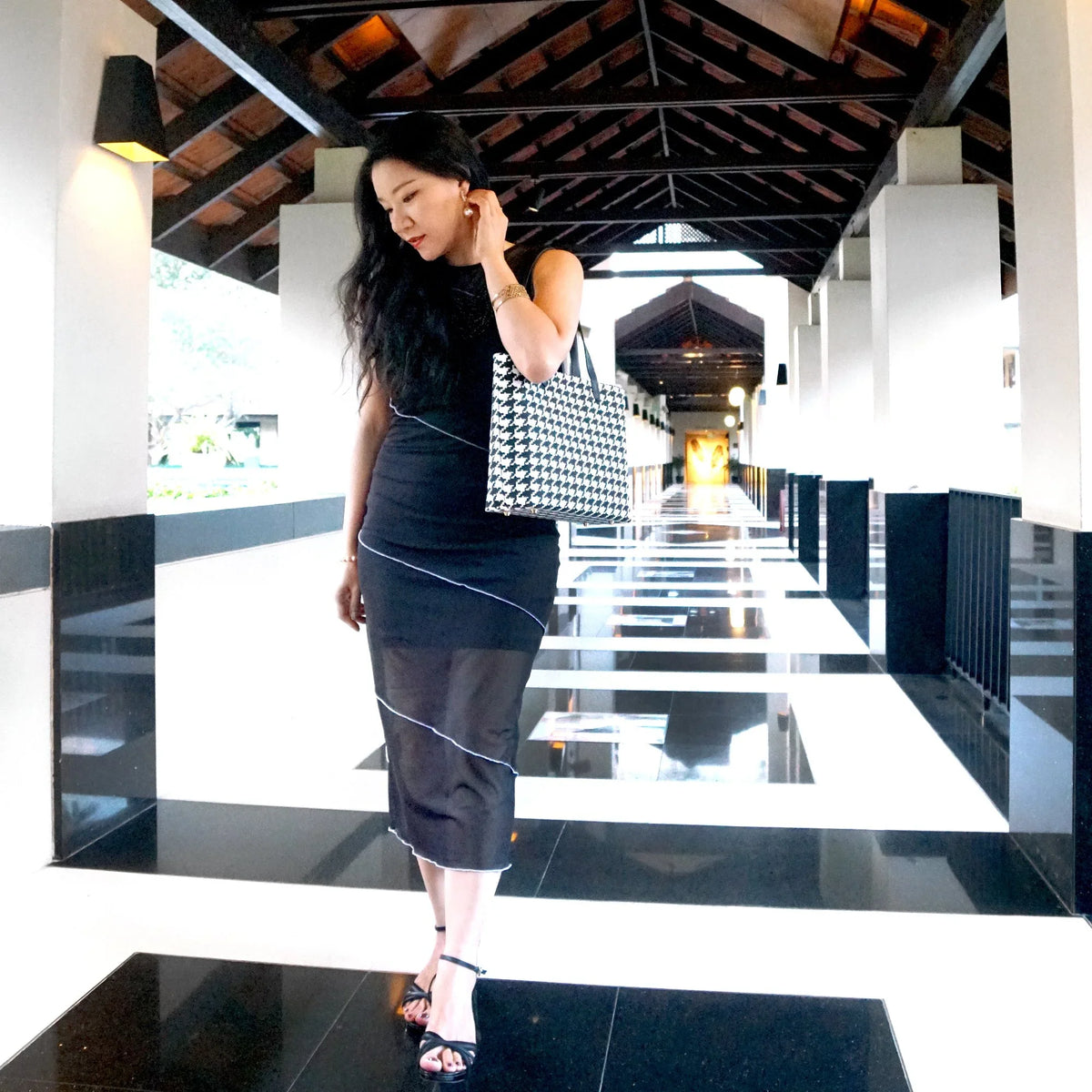 COCOONESE | Zipper Top Tote Bag - Houndstooth Check (BK)