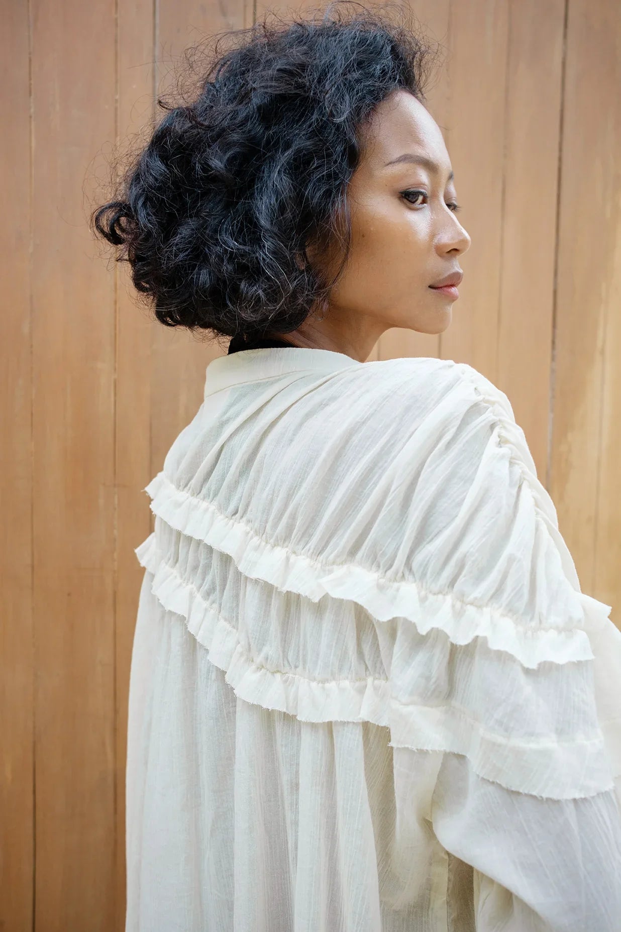 SU BY HAND | LUCIA