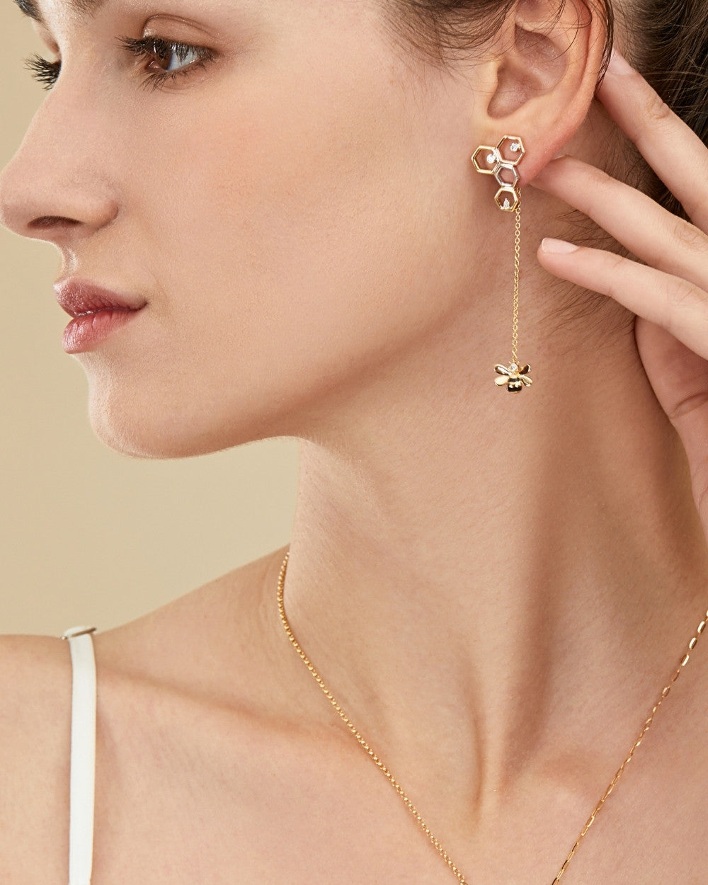 CREATIVE JEWELLERY STUDIO | 18k 3-Tone Gold & Diamond Honeycomb Pendant Necklace by Royada Jewelry