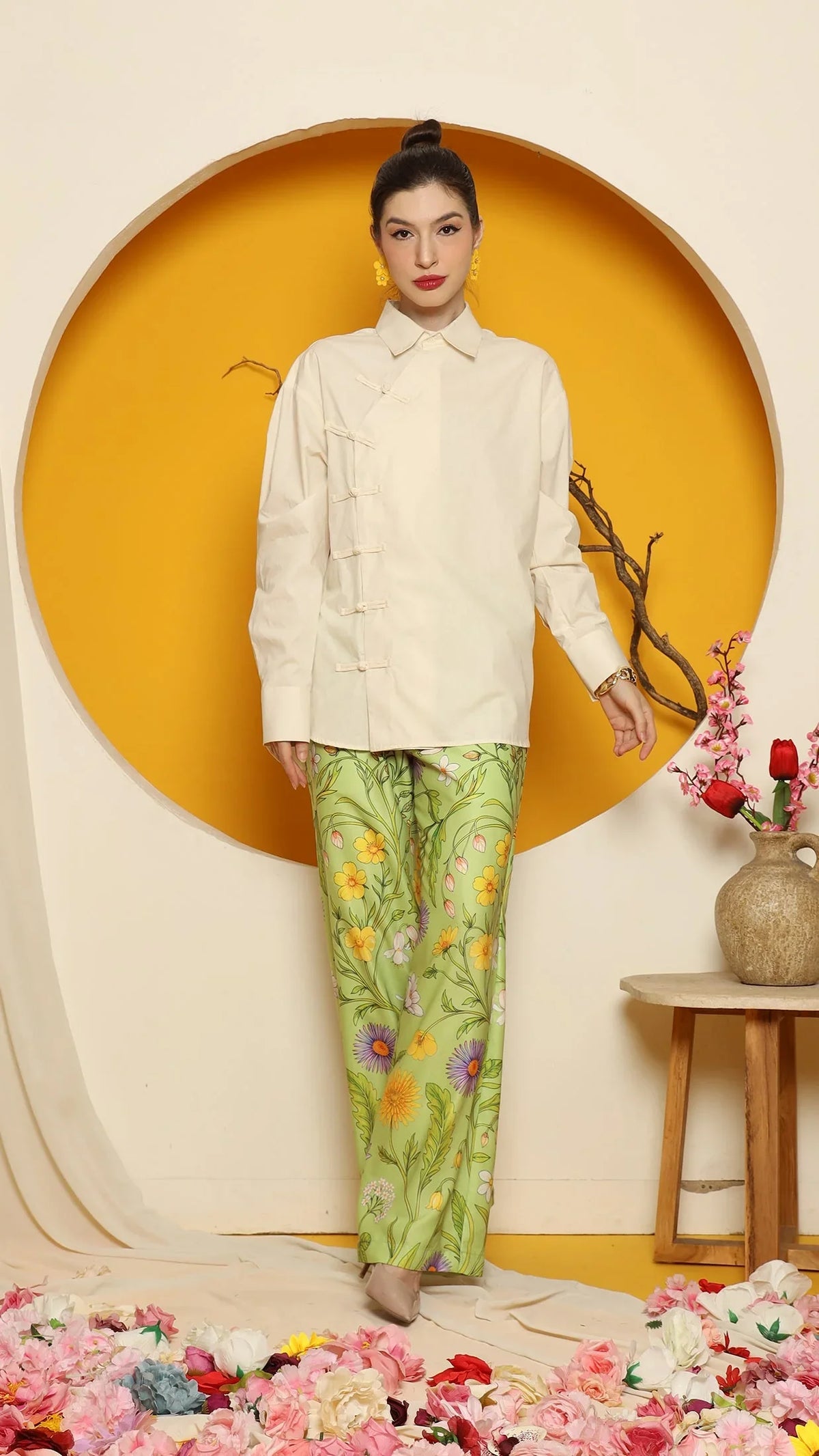 KANZI COLLECTION | Cheongsam Shirt With Green Flower Pants Set