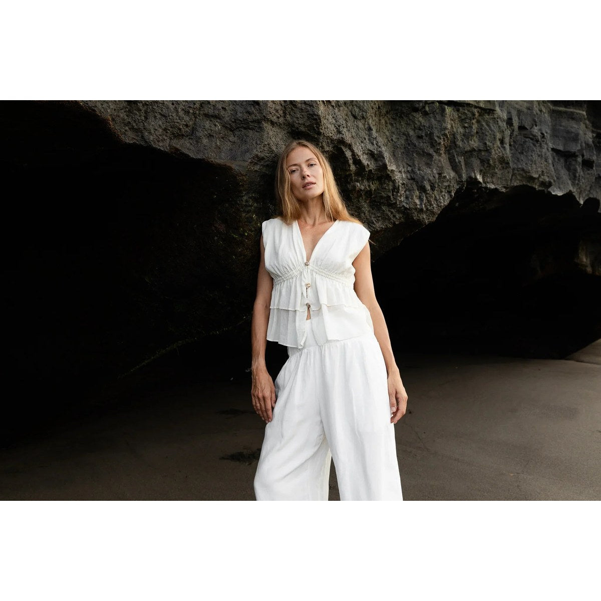 What to Wear in Singapore's Hot and Humid Weather