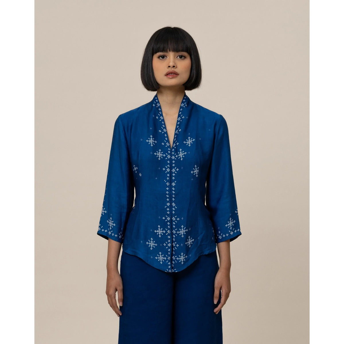 What Is a Kebaya? A Modern Guide to Styles, Fit and Occasions