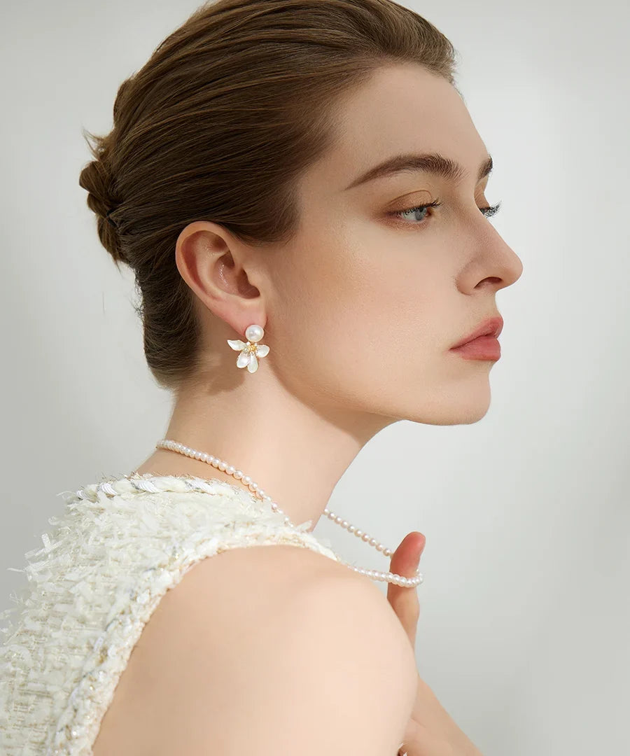 PEARLY LUSTRE