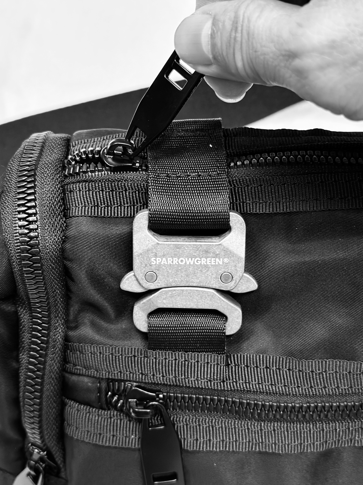 SPARROW GREEN | Tyler Sling Bag