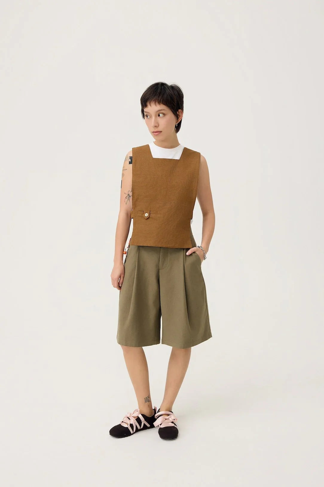 3EIGHTH | GYAKU 2-Way Reversible Vest in Black & Caramel