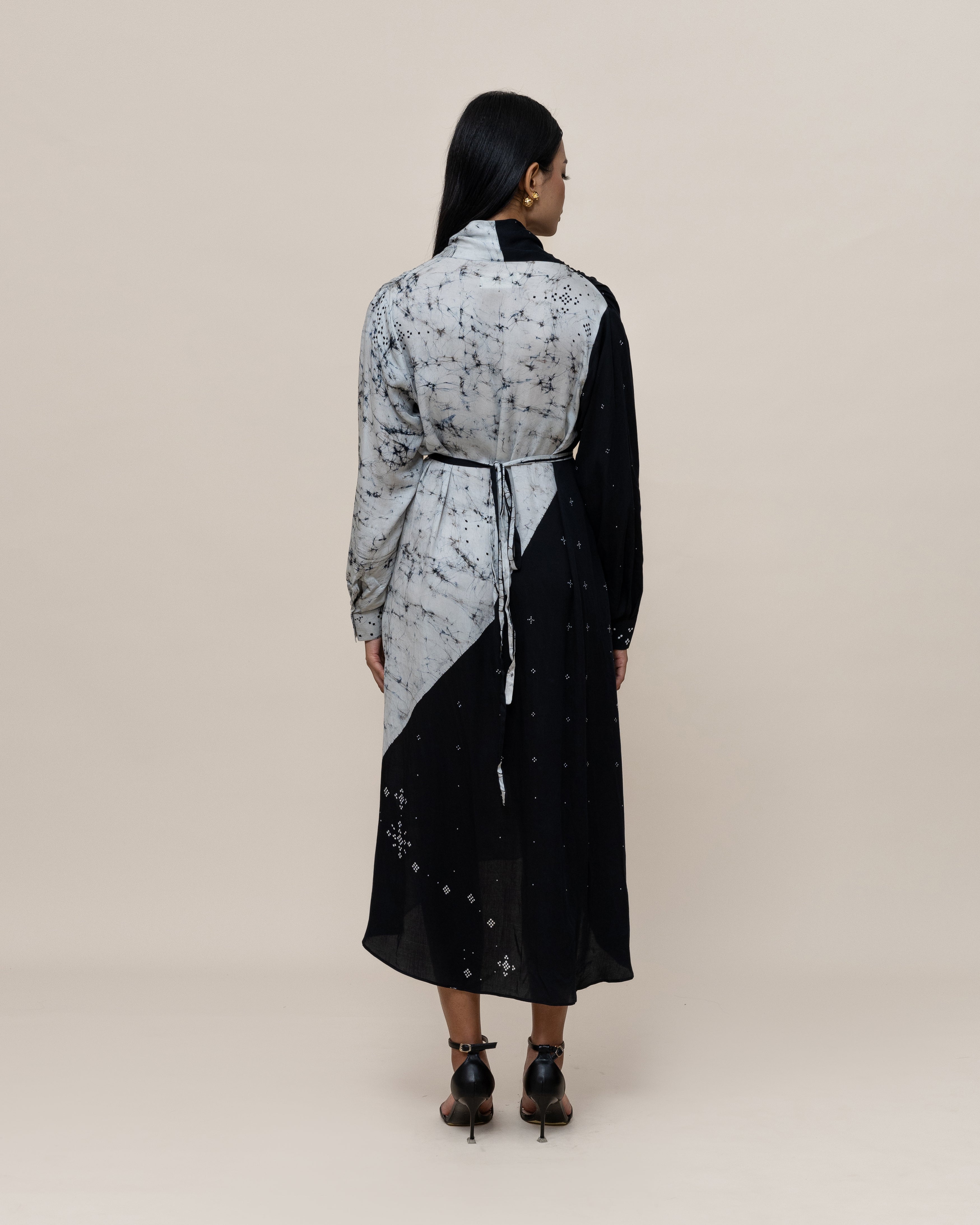 SUKKHA CITTA | ANGKASA - Long Sleeves Evening Dress