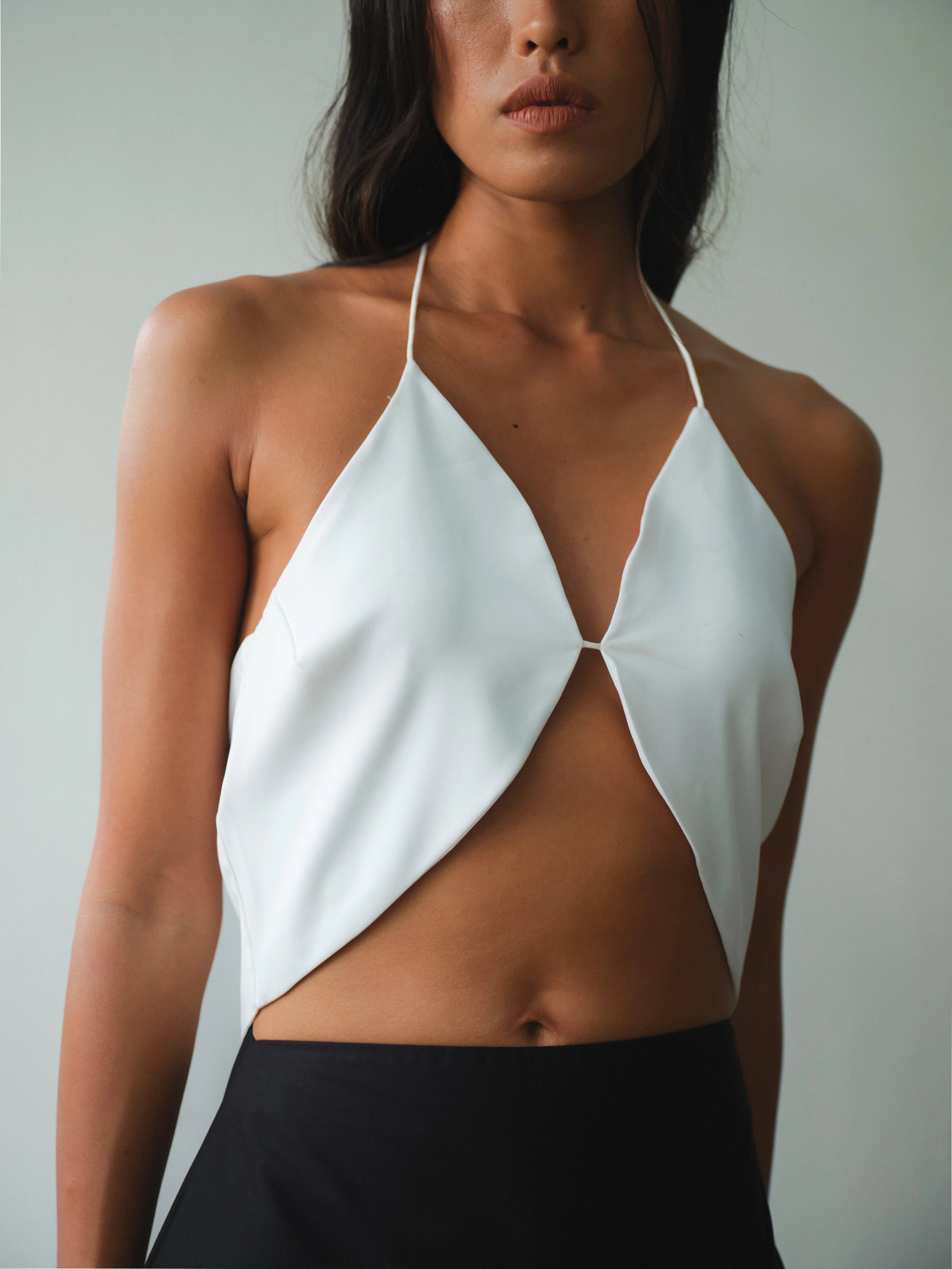 SAYA | YUI - Rounded Halter Top