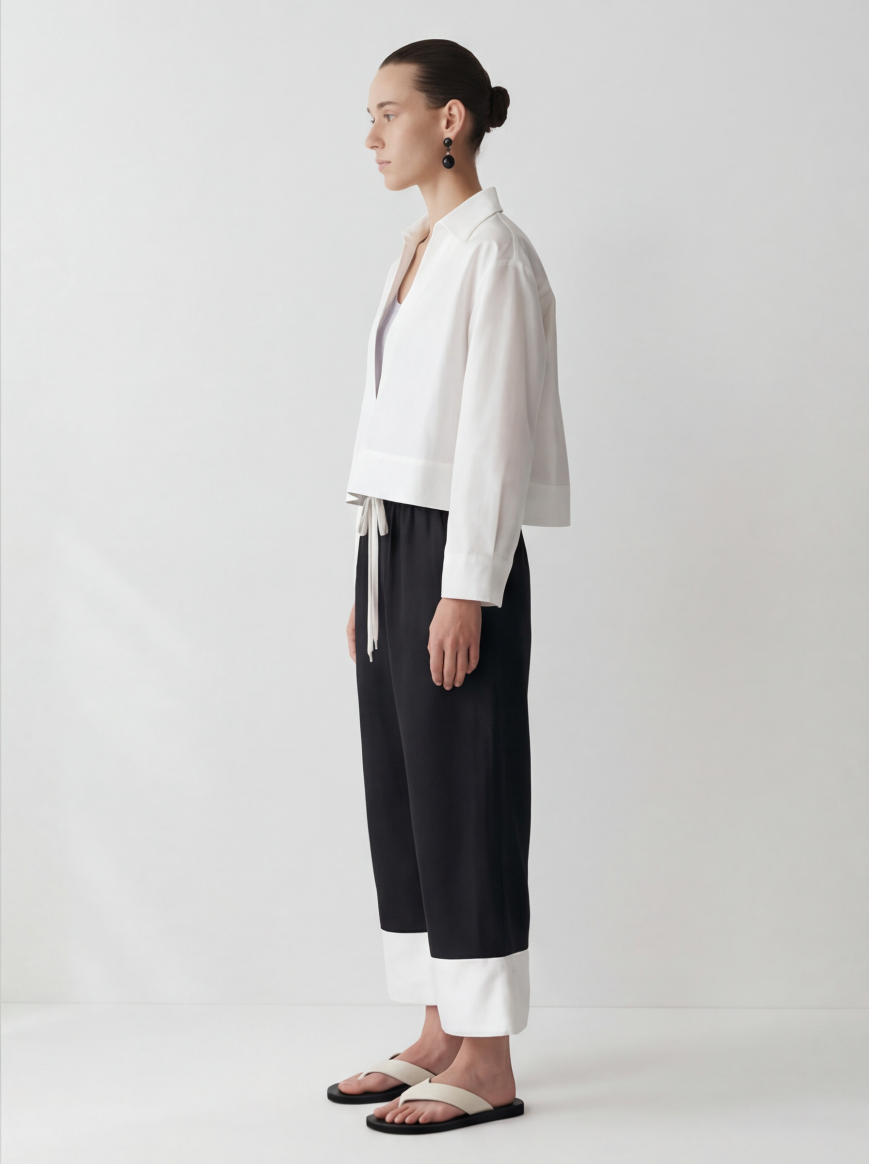 LAYERPLAN | Zerin Cropped Linen Shirt