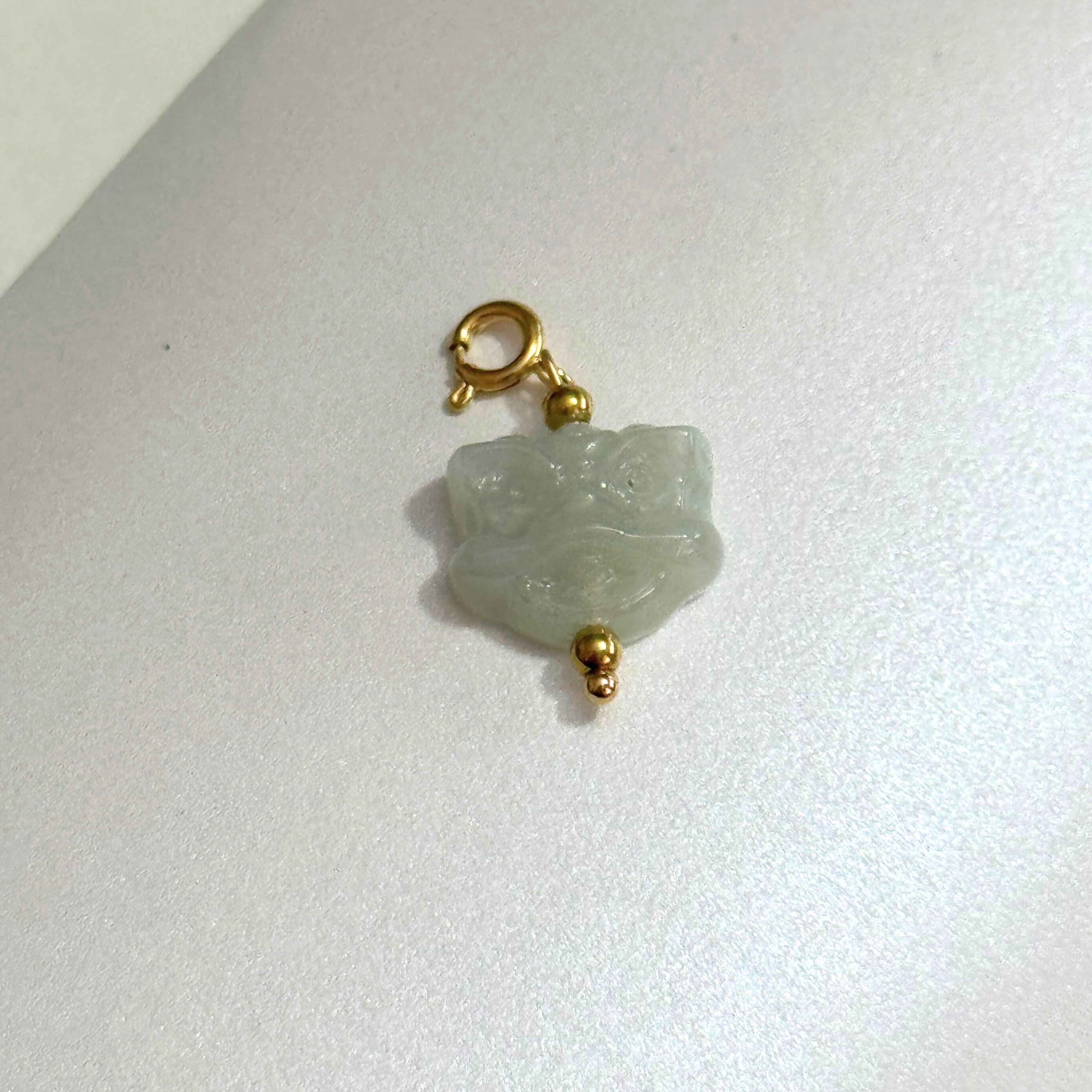 THE ANTECEDENT STORE | P - Burmese Jade Dancing Lion Pendent (Flat)