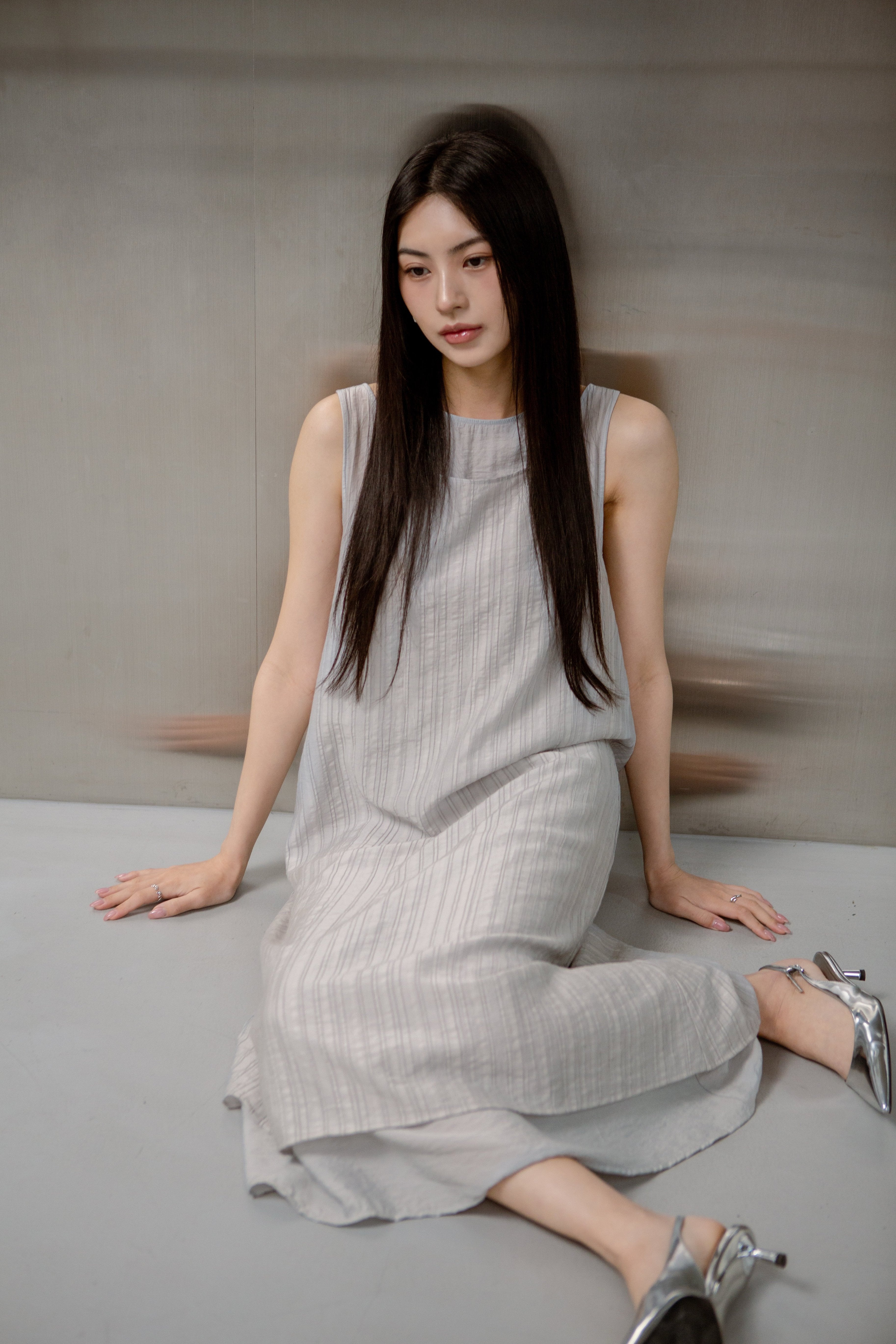 SAERO COLLECTIVE | Mok Textured Dress | Light Grey