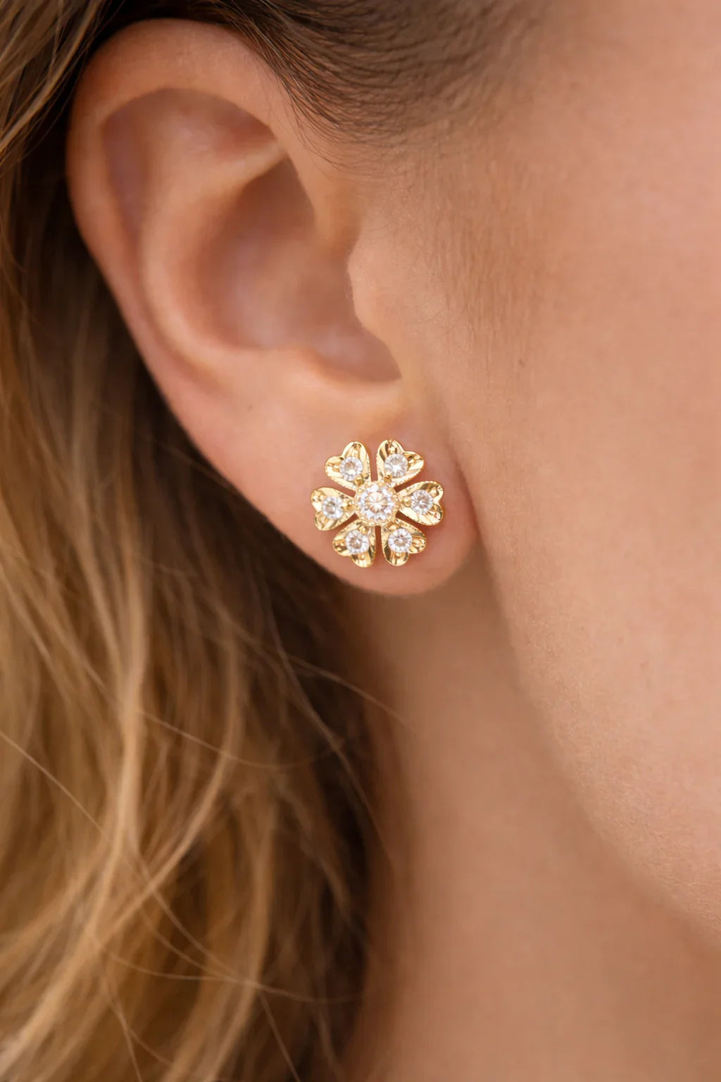 FOUNDATION JEWELLERS | 750 Y/G Peranakan Natural Diamond Stud Earrings "Flower" 4.03gm D2-0.22ct D12-0.41ct