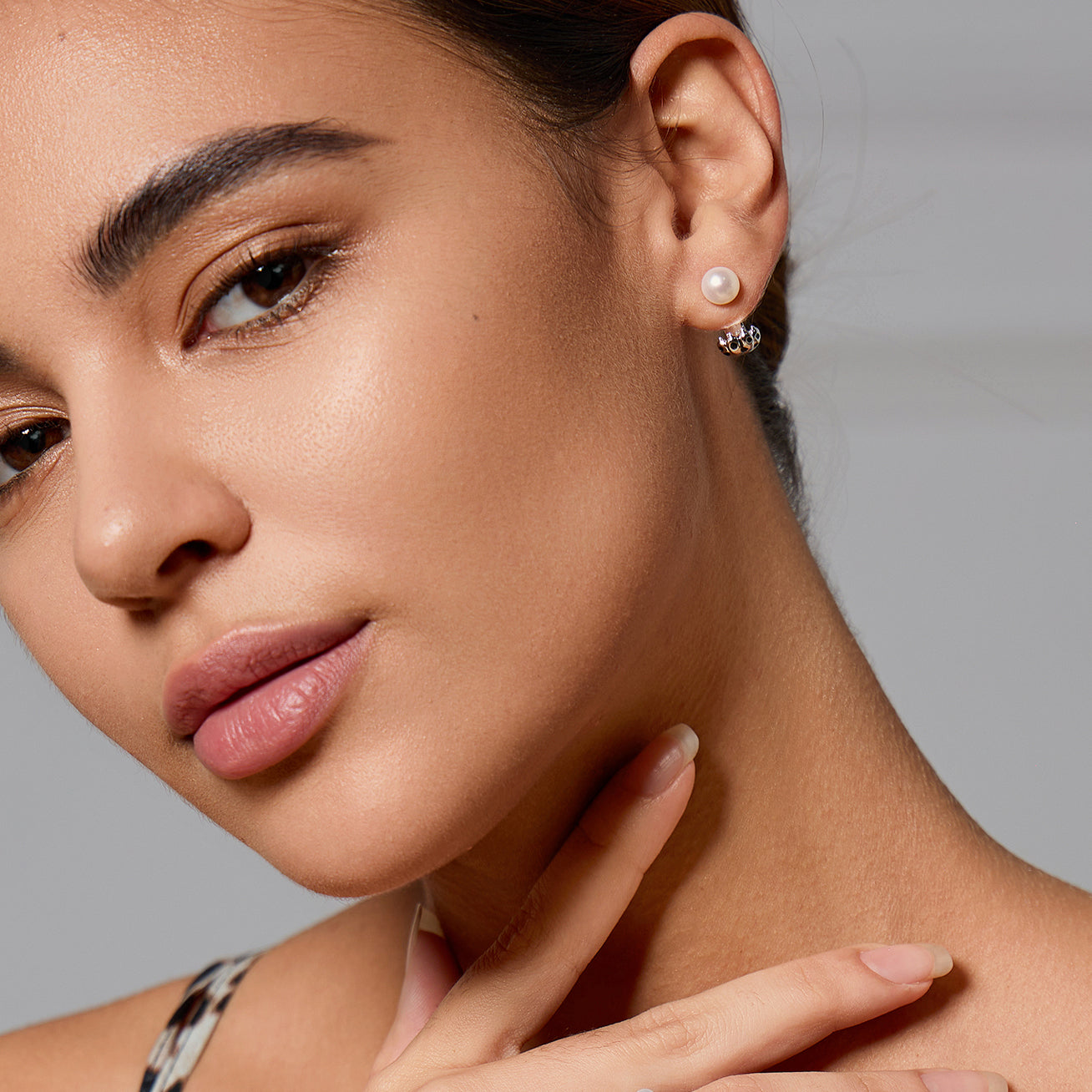 PEARLY LUSTRE | Top Lustre Freshwater Pearl Earrings WE00777 | SAFARI