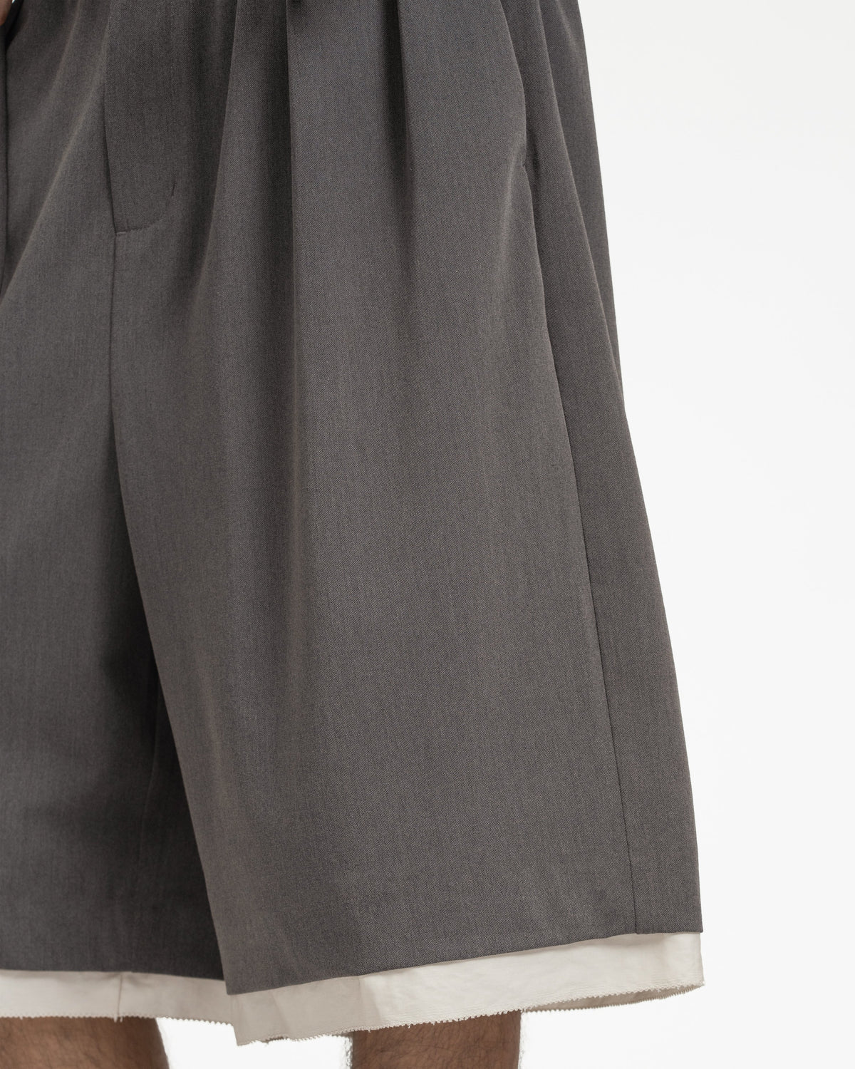 GRAYE | Layered Bermudas