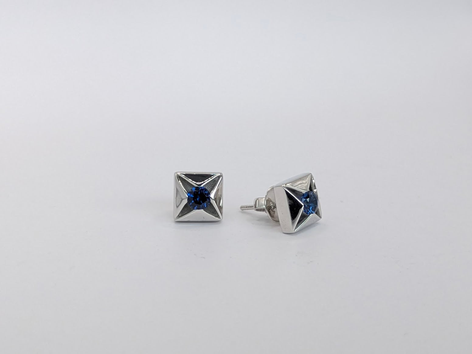 MAISON MUGEN | RUBIK Earrings