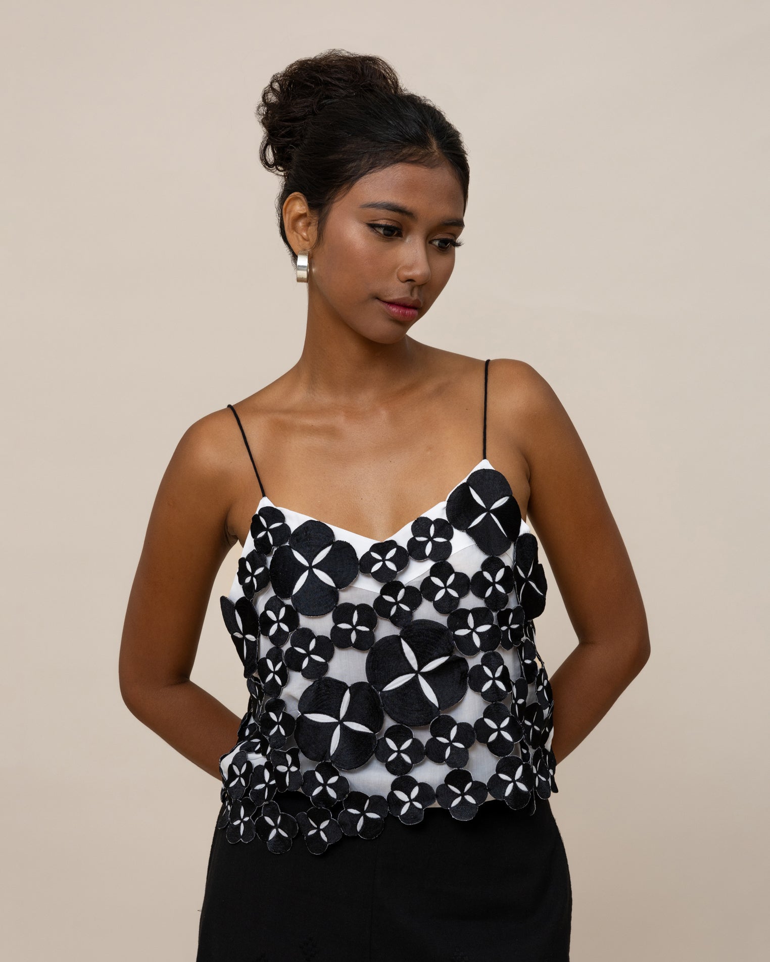 SUKKHA CITTA | SERIBU BUNGA - Embroidered Cami