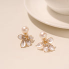 PEARLY LUSTRE | Top Grade Freshwater Pearl Earrings WE00802 | ORCHID