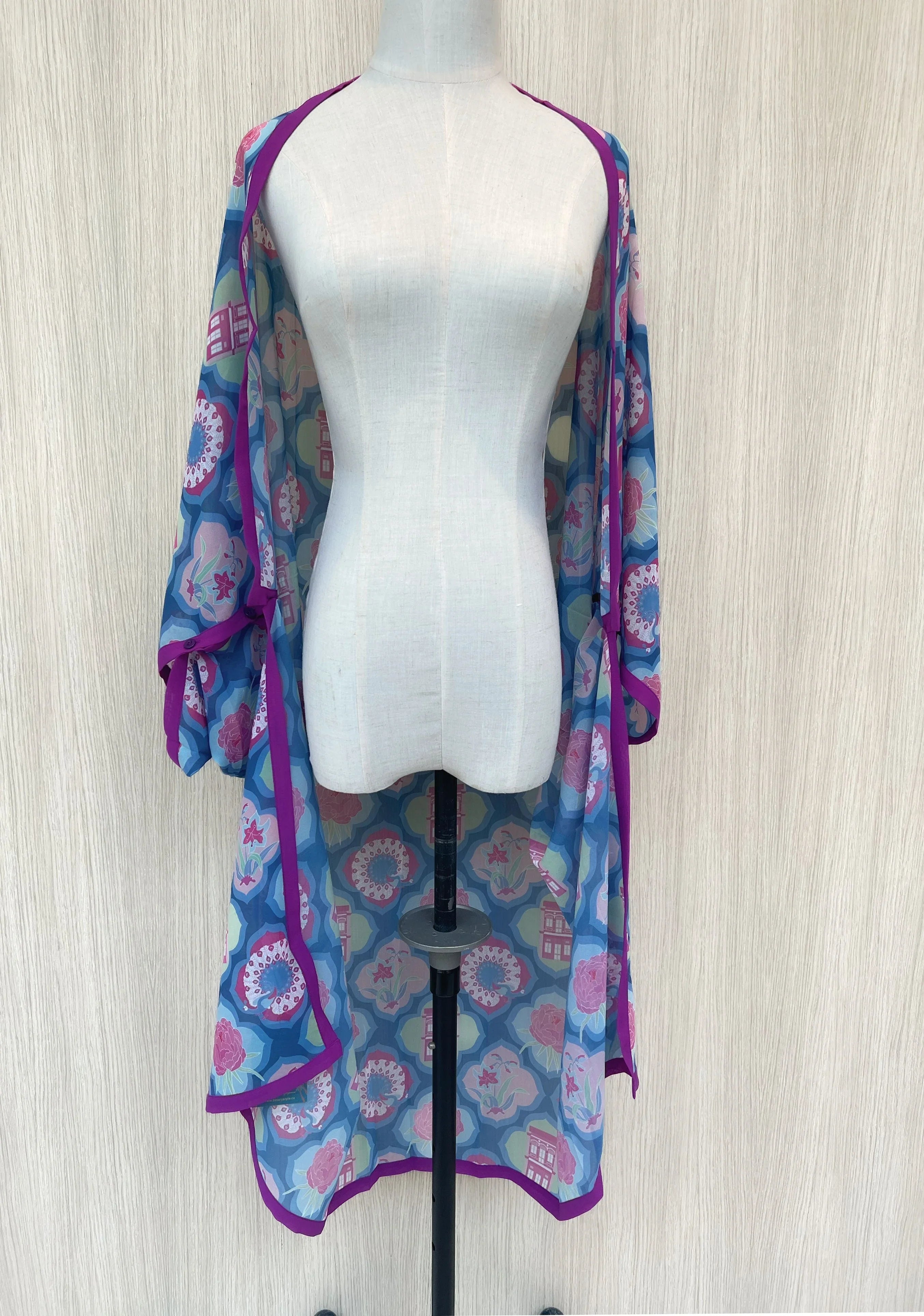 BINARY STYLE | Peranakan Motif - Scardigan Convertible Scarf