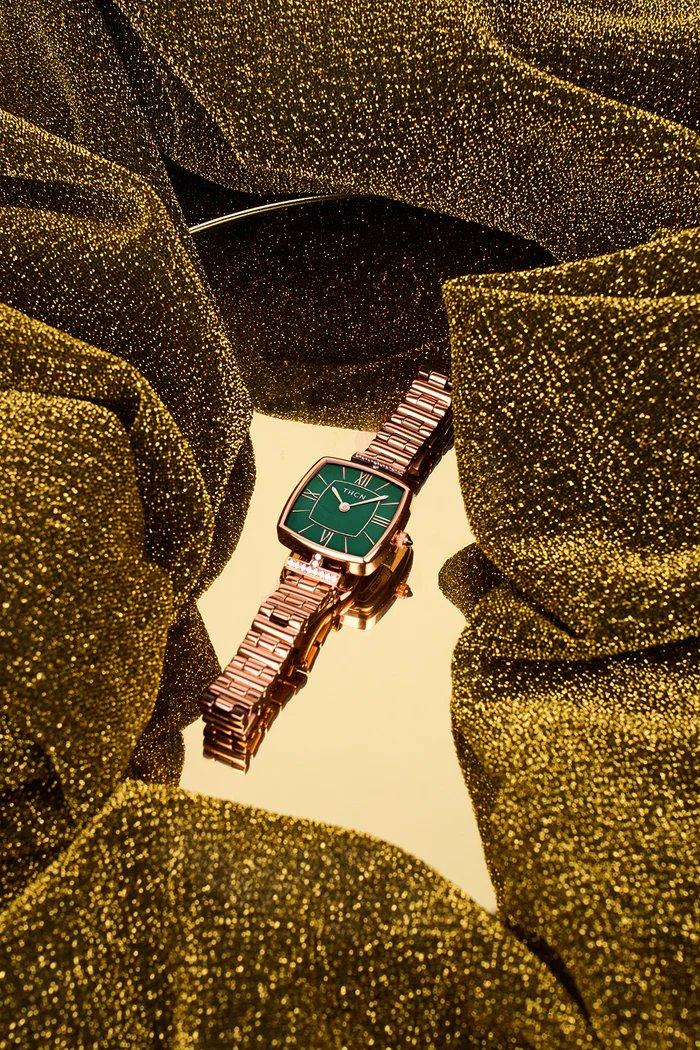 BLACK BY BLUE BRAVE | THCN T· II Green Mother-of-Pearl Dial Bracelet Watch