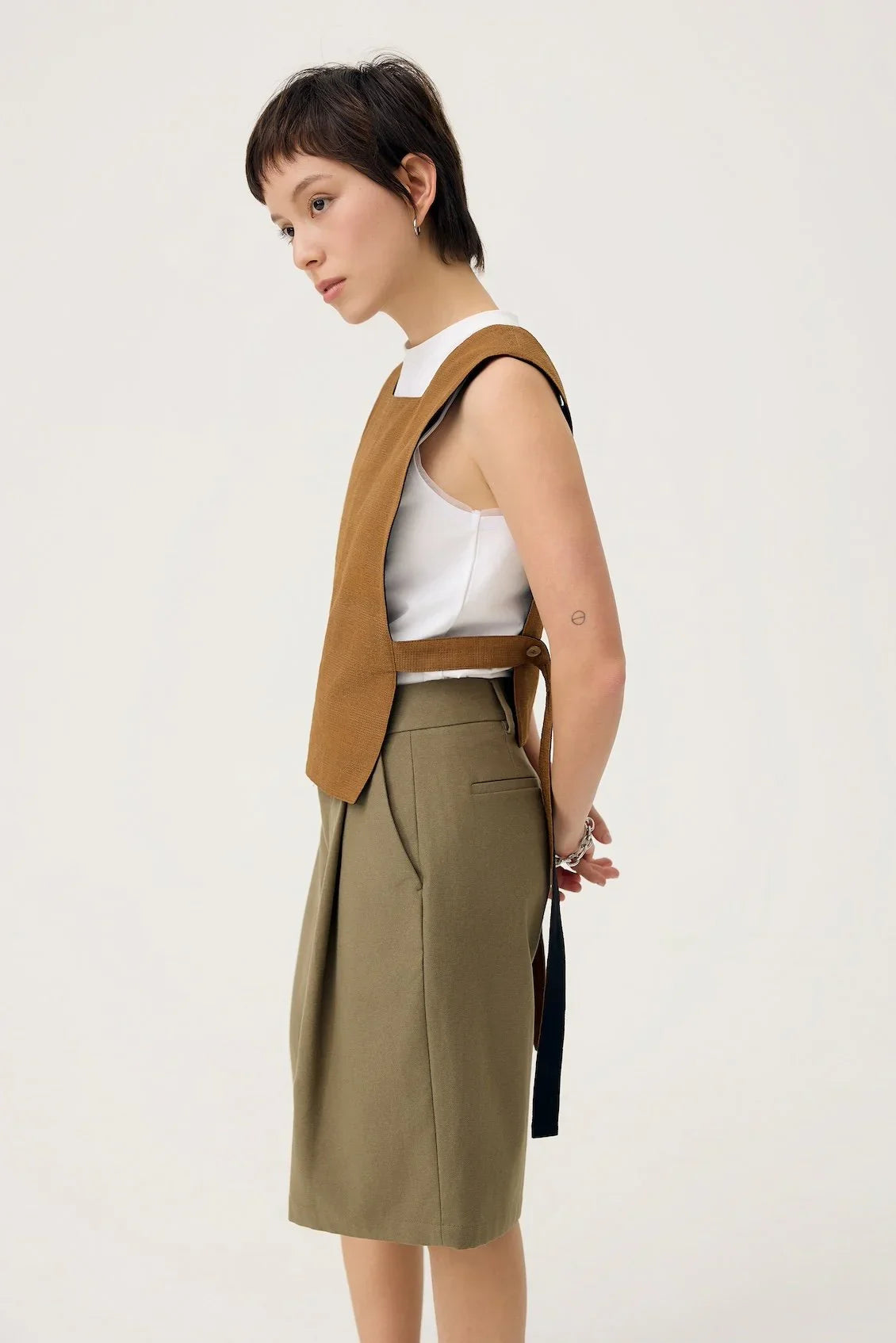 3EIGHTH | GYAKU 2-Way Reversible Vest in Black & Caramel