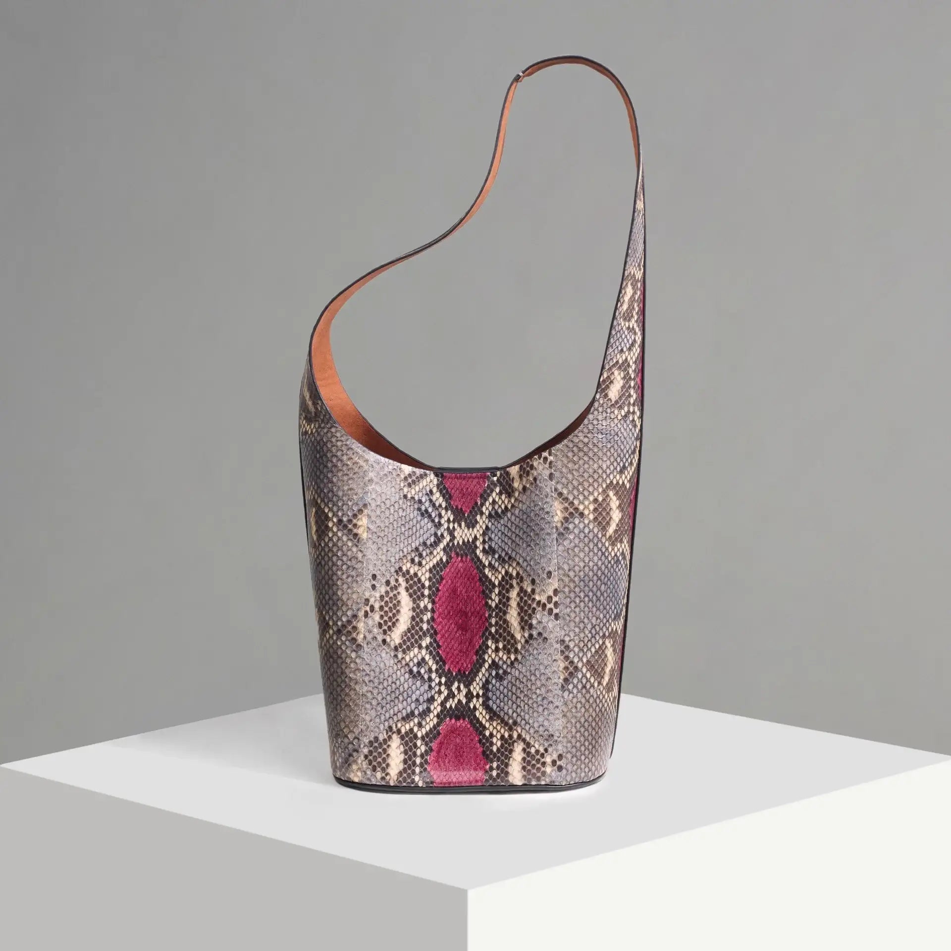 WU HAUS | Vessel Navy/Wine Motif Leather Bucket Bag