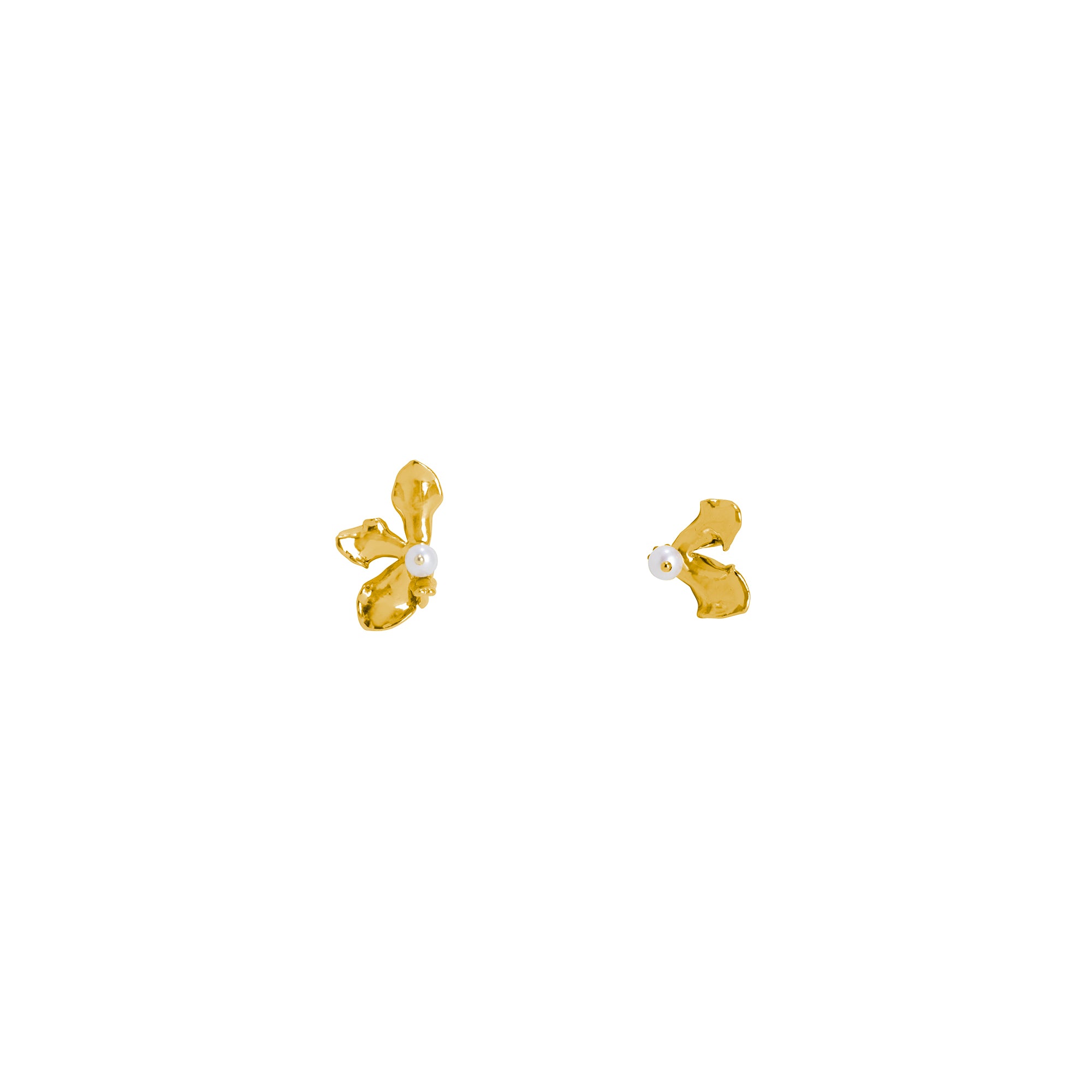 RISIS | Re-Bloom Classic Pearl Earrings
