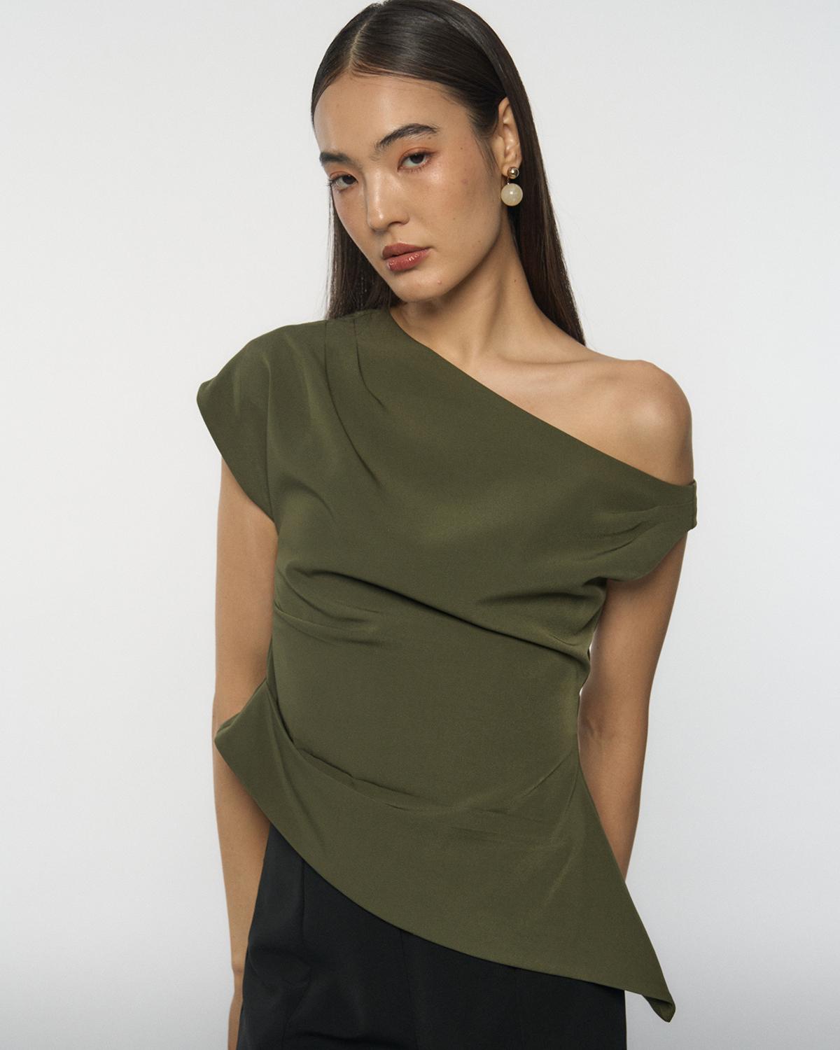 DRESSINGPAULA | Asymmetrical Drape Top