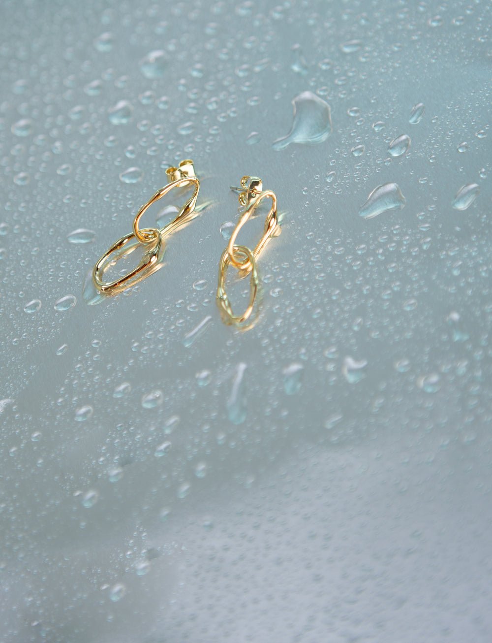SAERO COLLECTIVE | Raindrop Earrings | Gold