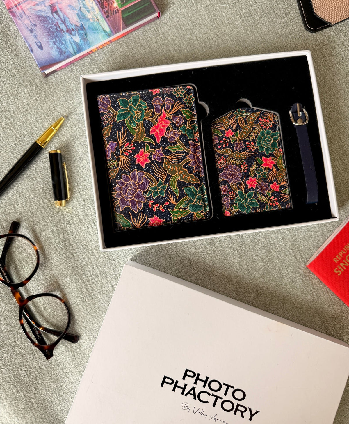 PHOTO PHACTORY | Passport Covers and Travel Tag Set - Batik Blue