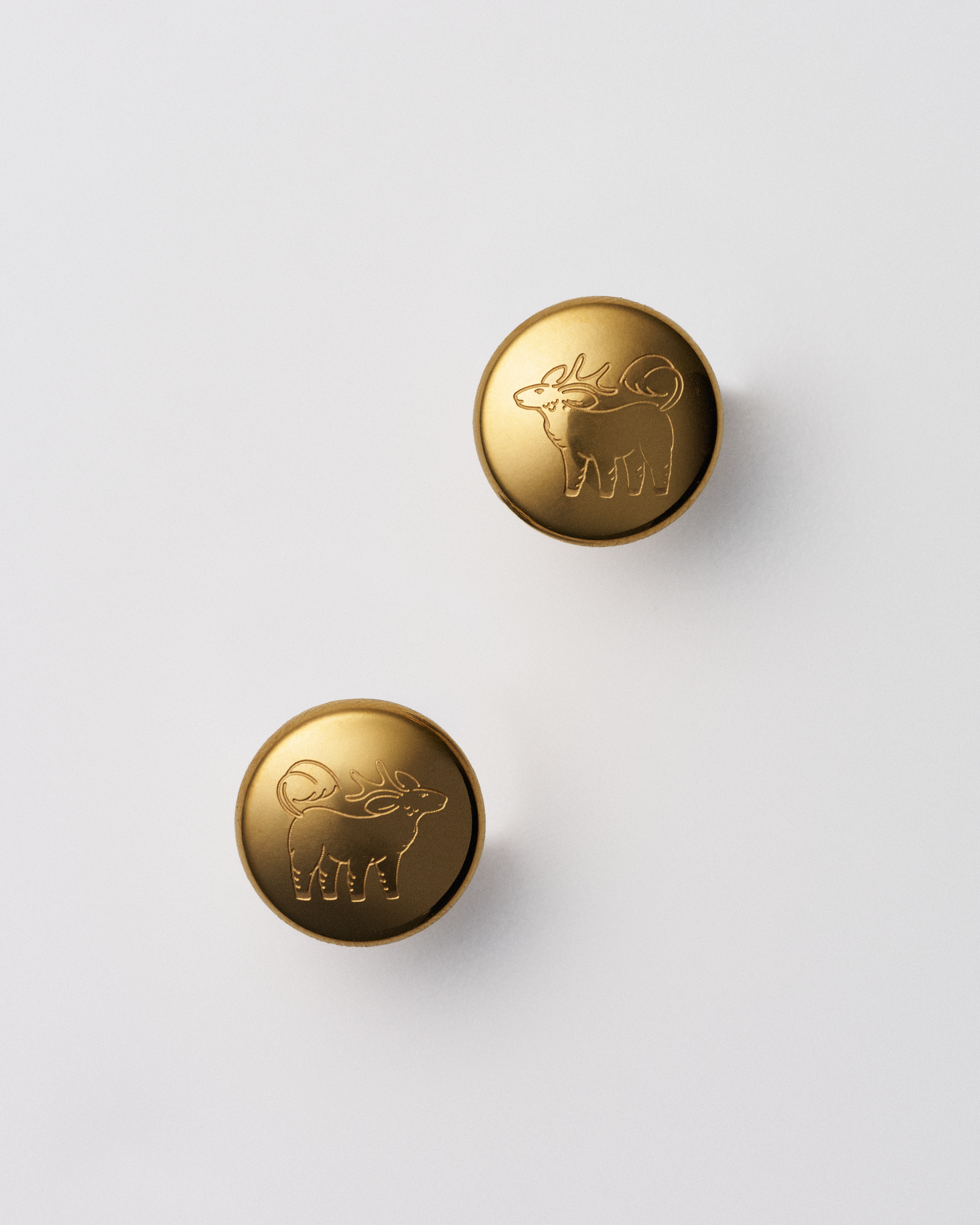 STUDIO QILING | Pebble Stud Earrings Gold