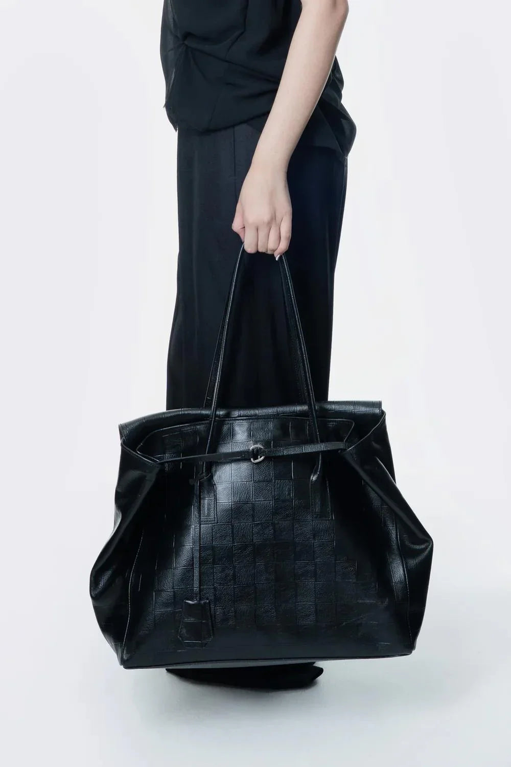 AESTHETIC PLEASURE | Essens Bag Alligator Black