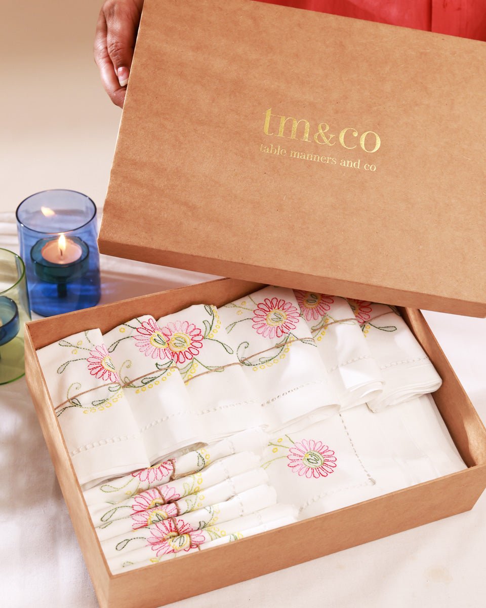 TABLE MANNERS AND CO | Fleur Royale Linen Gift Set