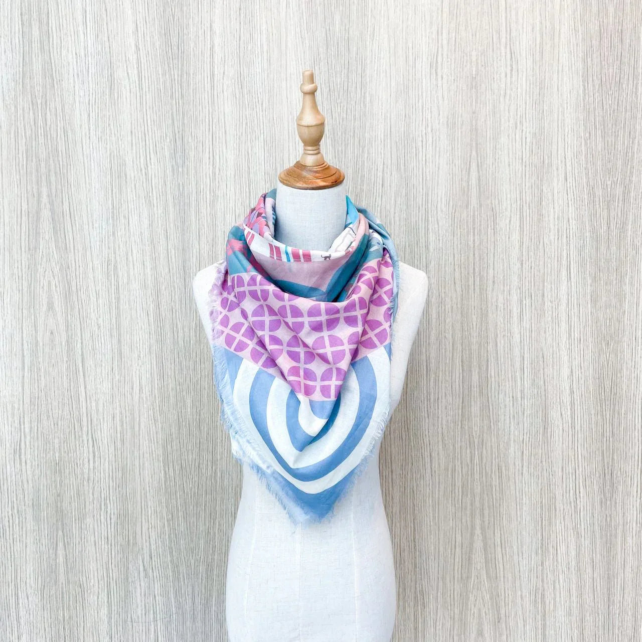 BINARY STYLE | Hip Tiong Bahru 115x115cm Square Scarf