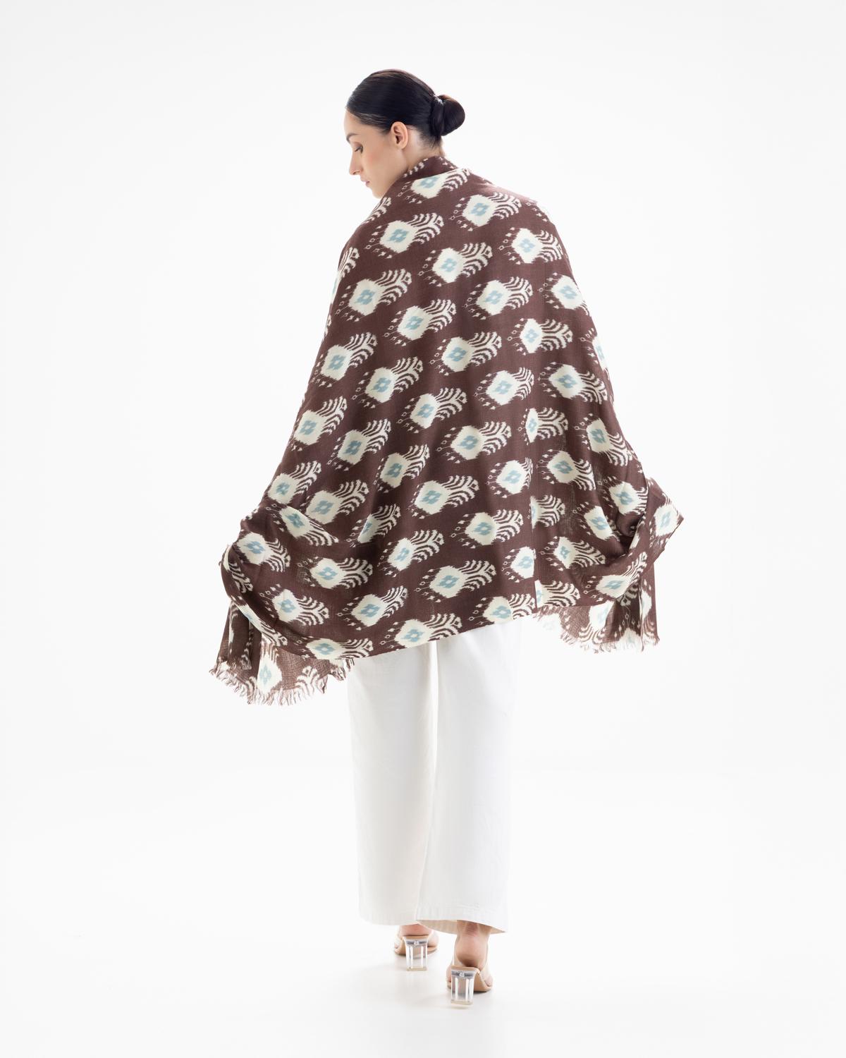 QUEENMARK | AN Patola Ikat Print Brown Blue Dots