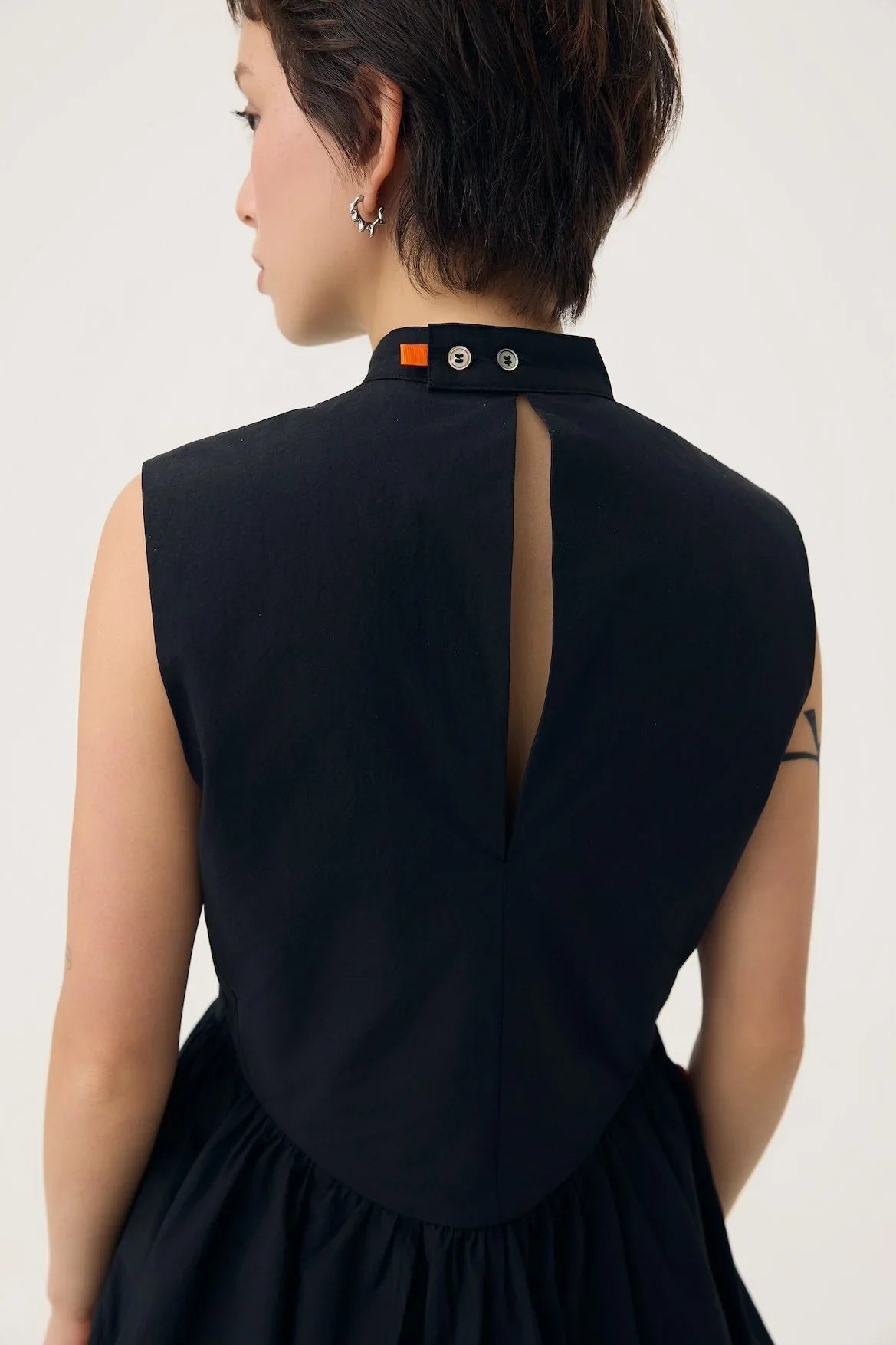 3EIGHTH | UTSURO Crop Shirt in Toner Black