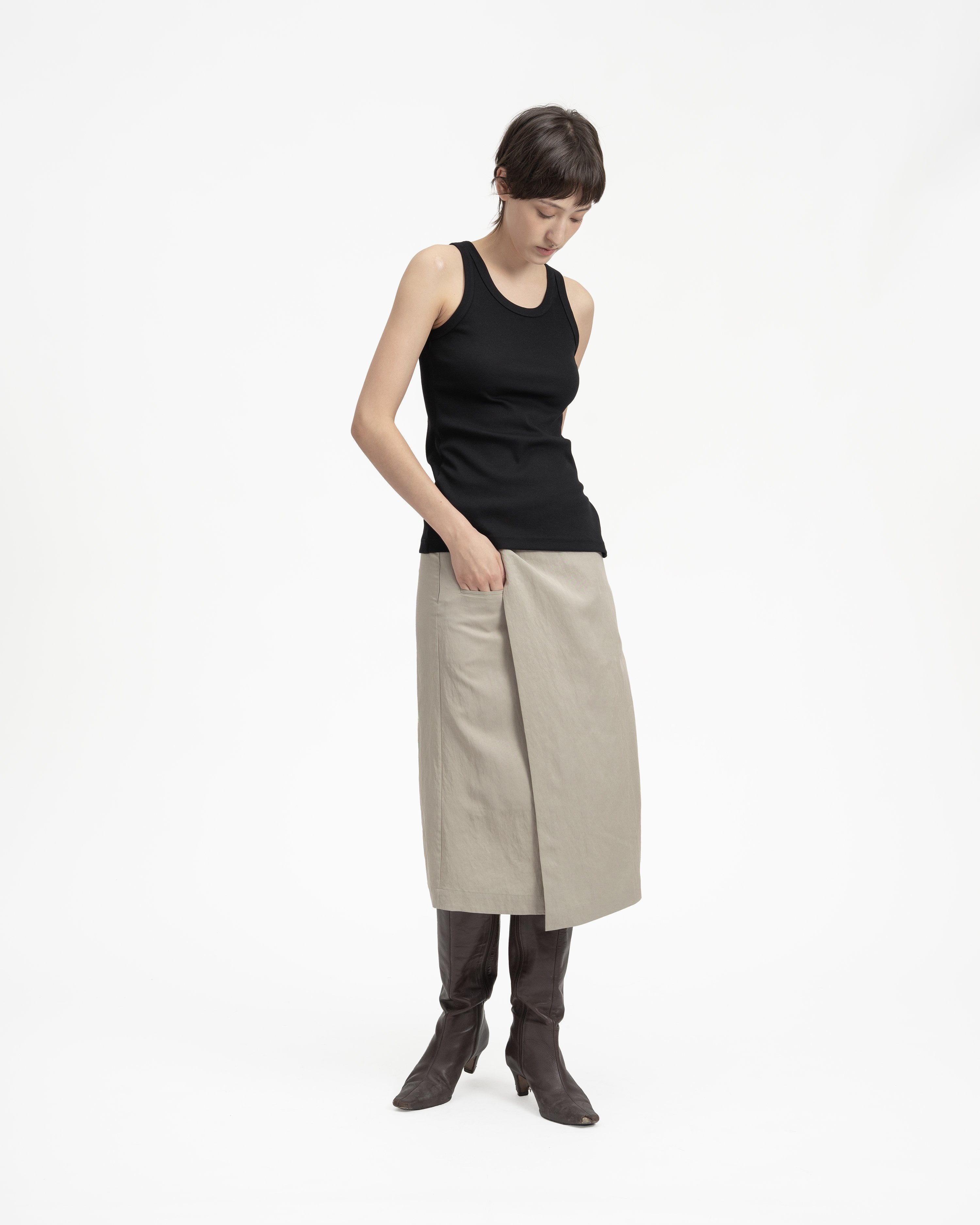 GRAYE | Vent Rib Tank Black