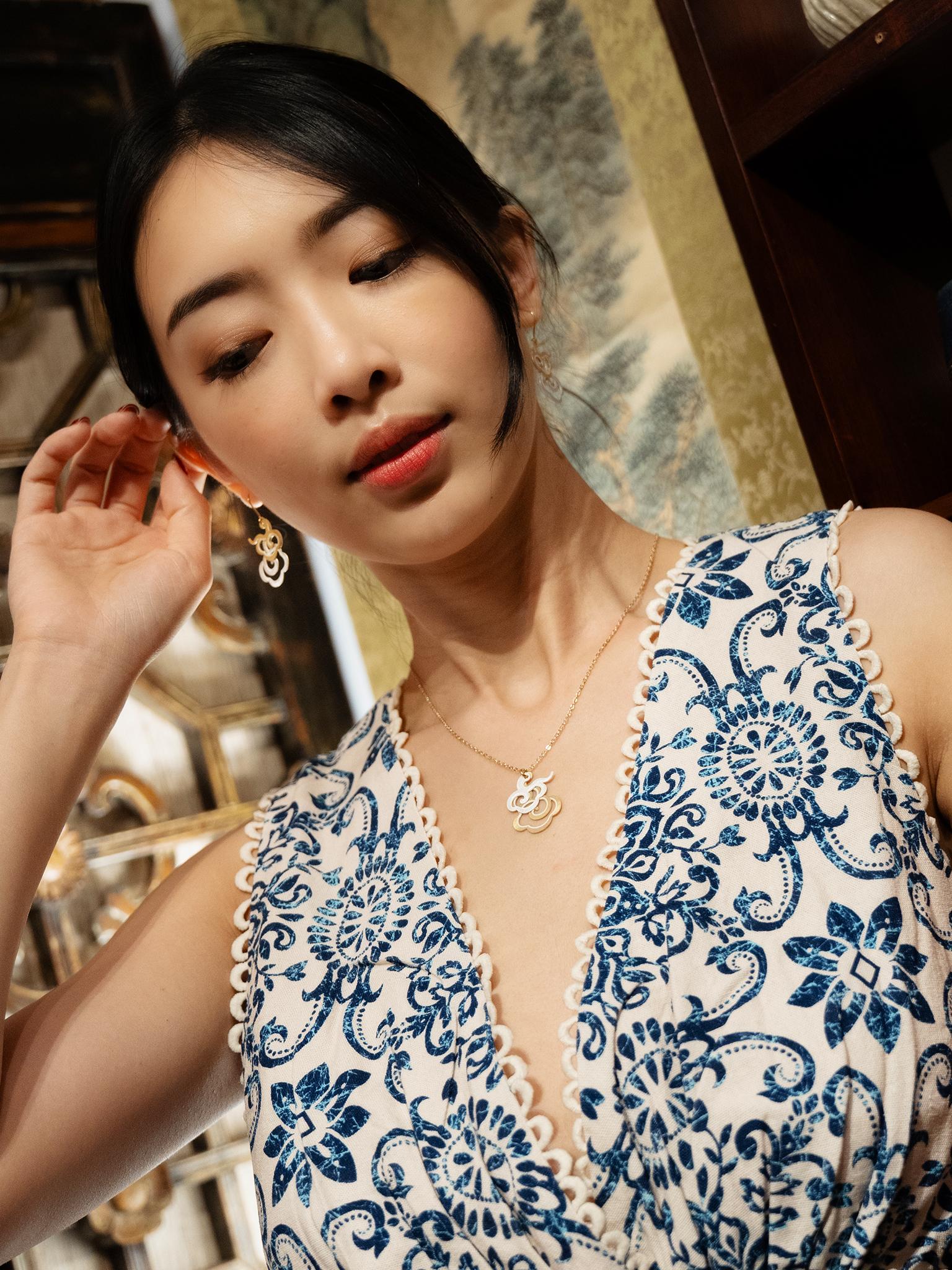 EMBRACE JEWELLERY | Clouds Necklace