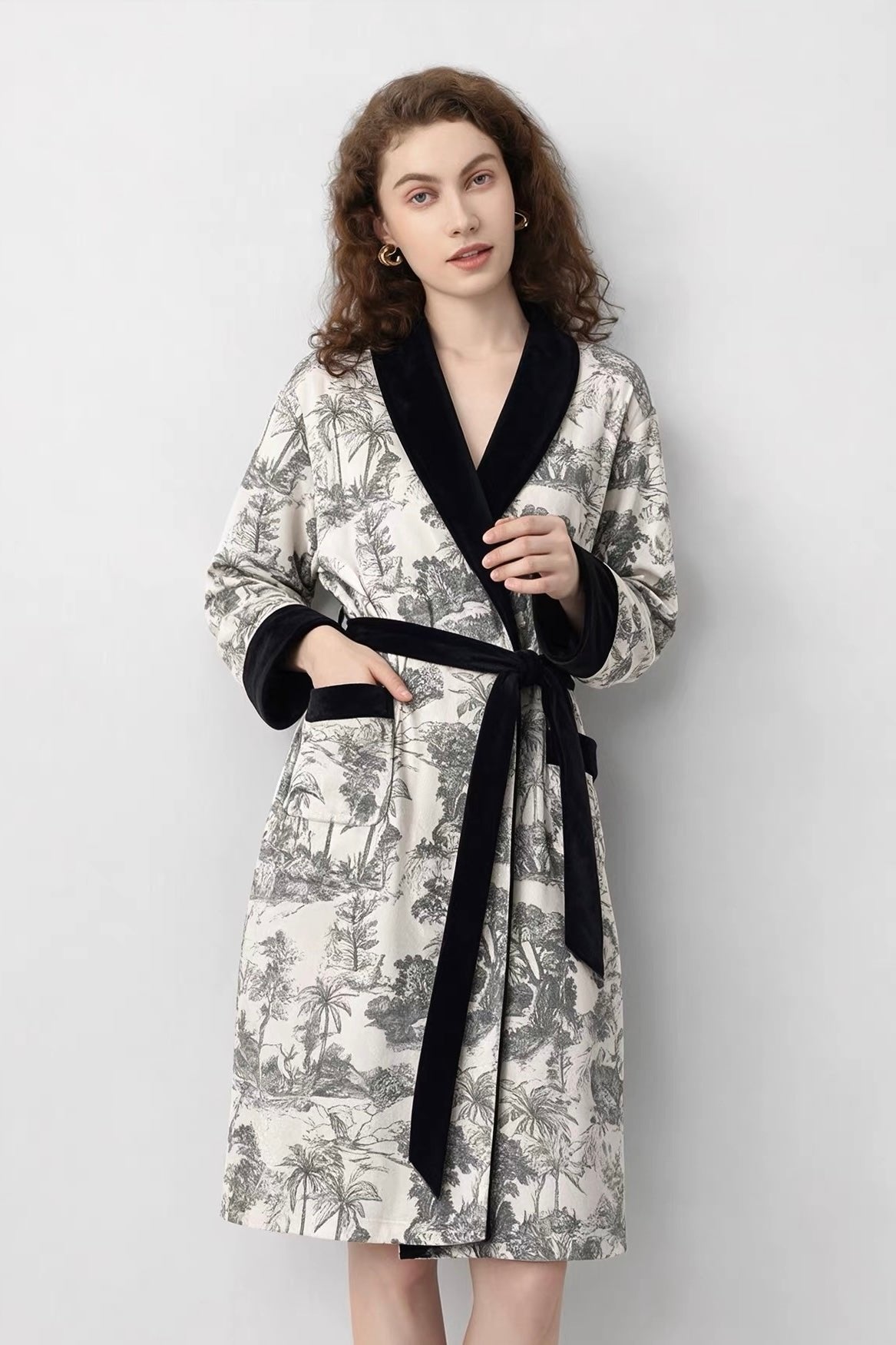 BELLS & BIRDS | Jardin Plush Robe
